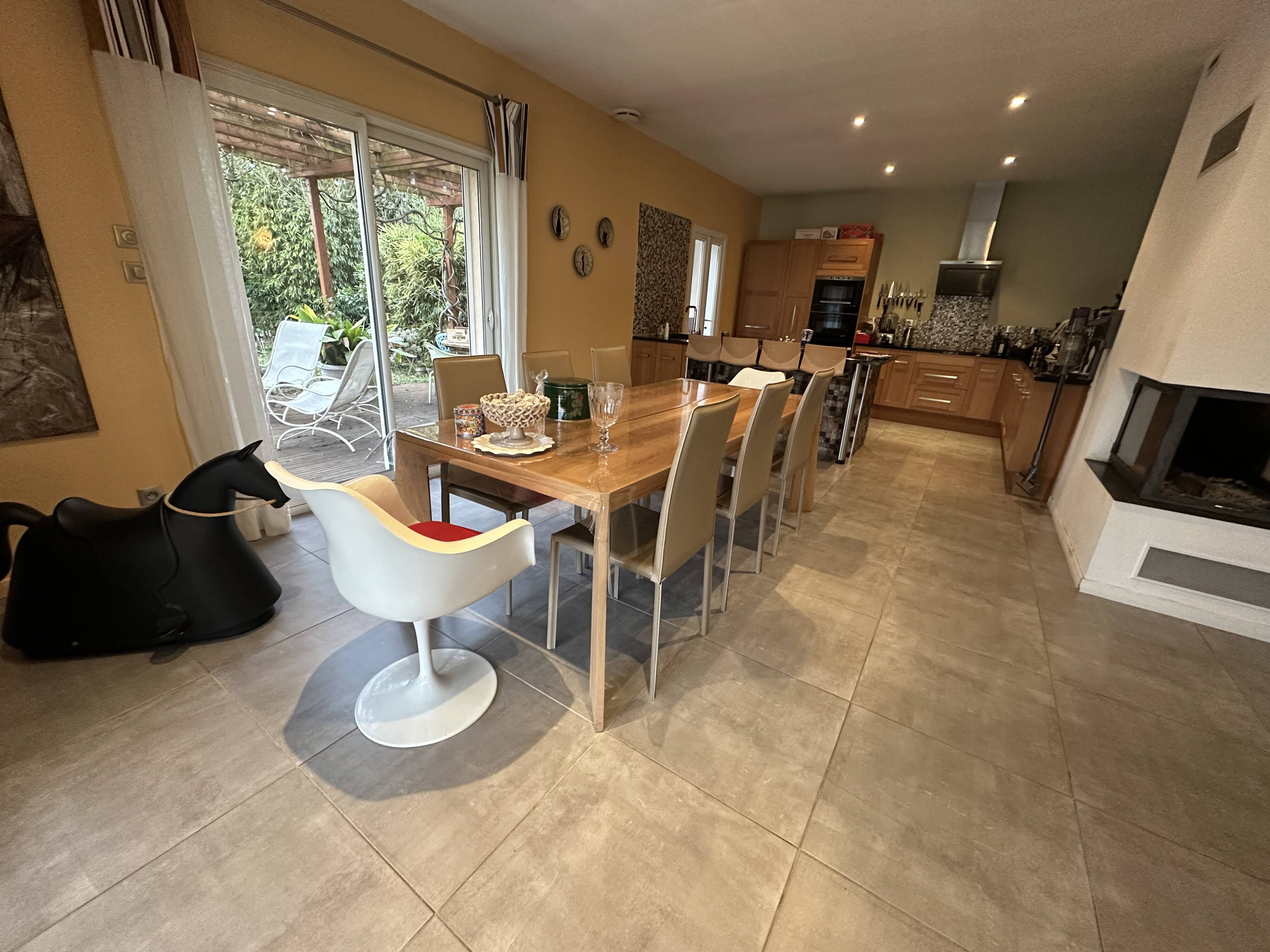 Dining table and chairs Roche Bobois