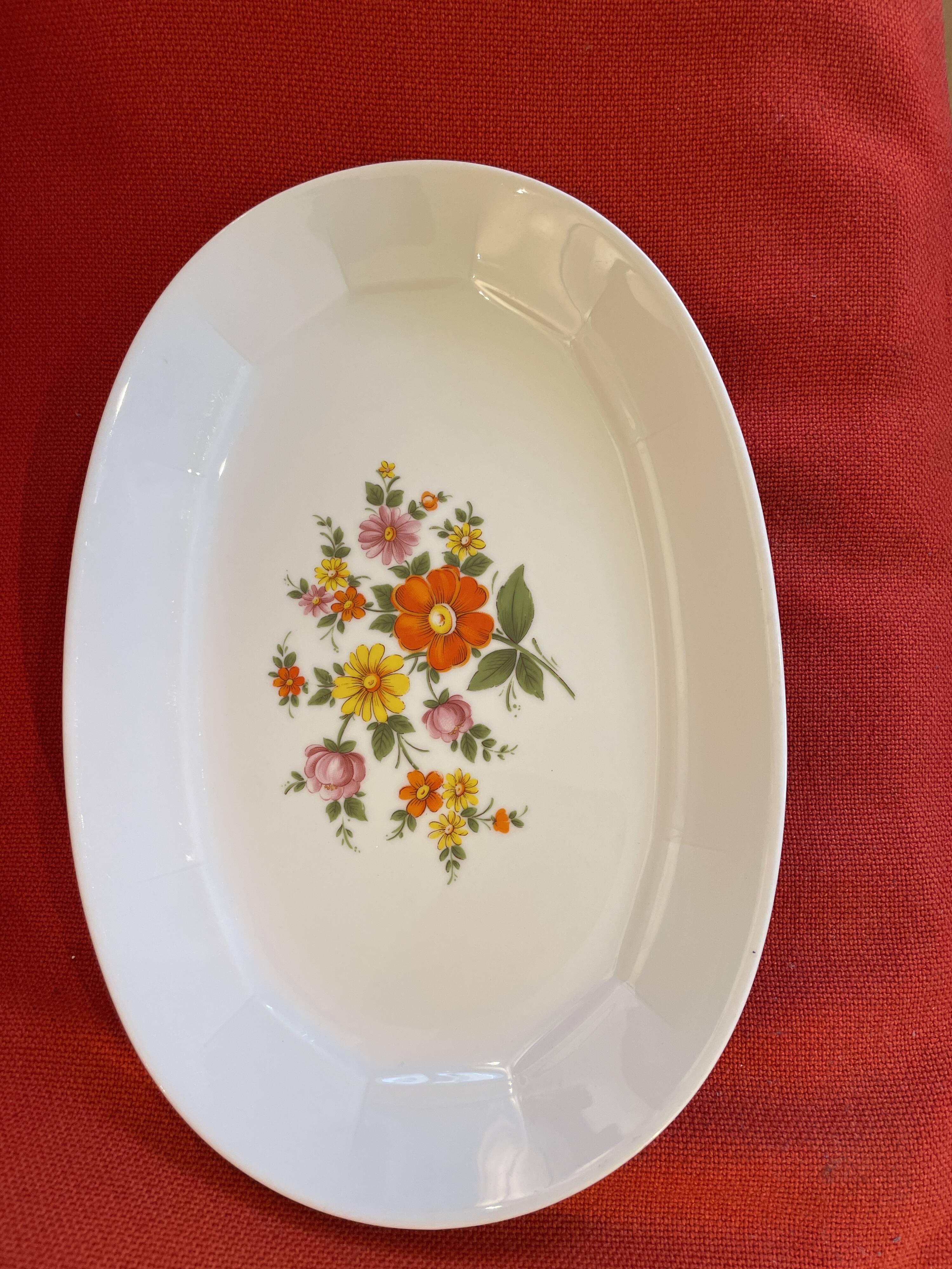 Flowered plate