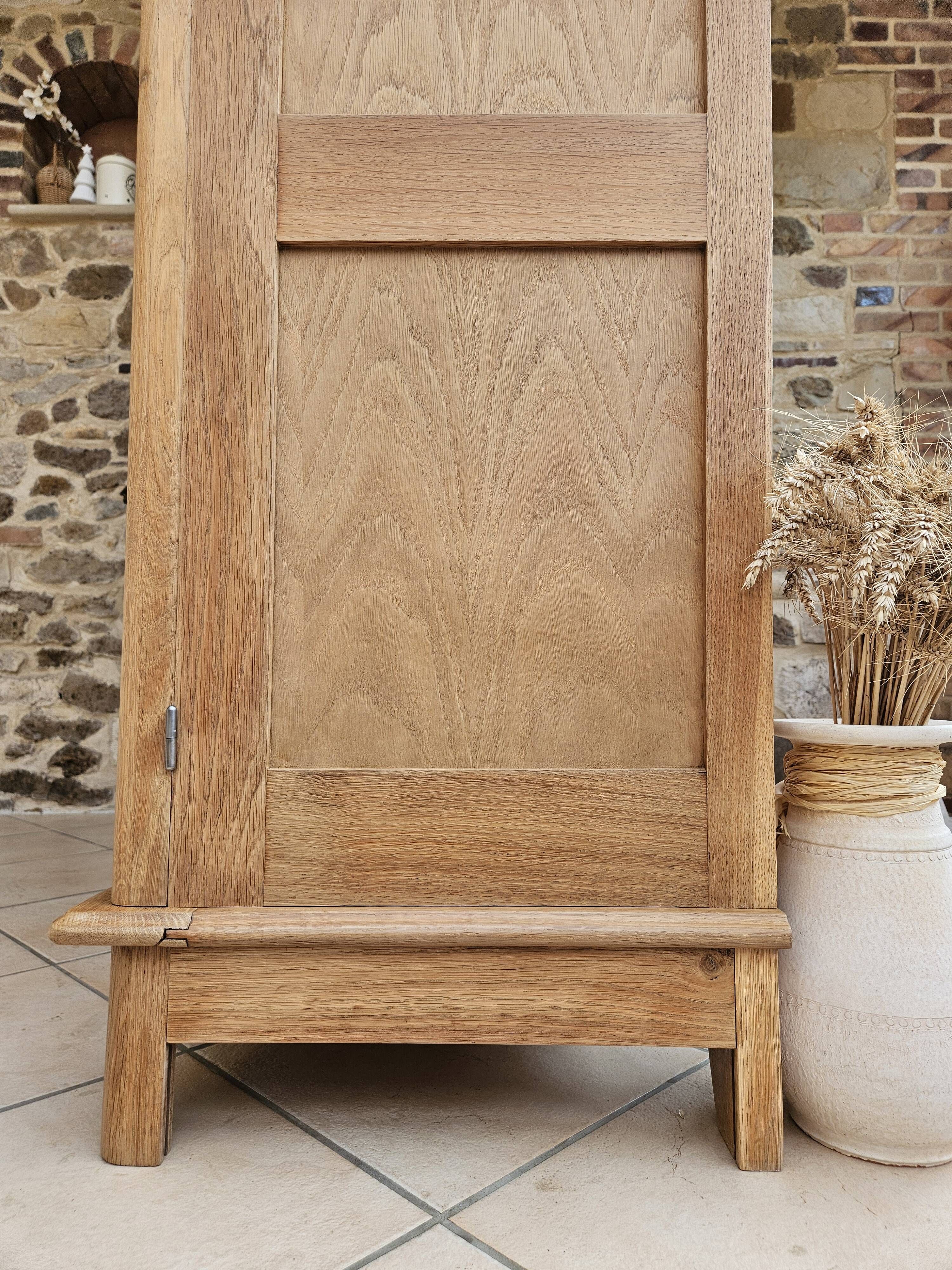 Armoire vintage