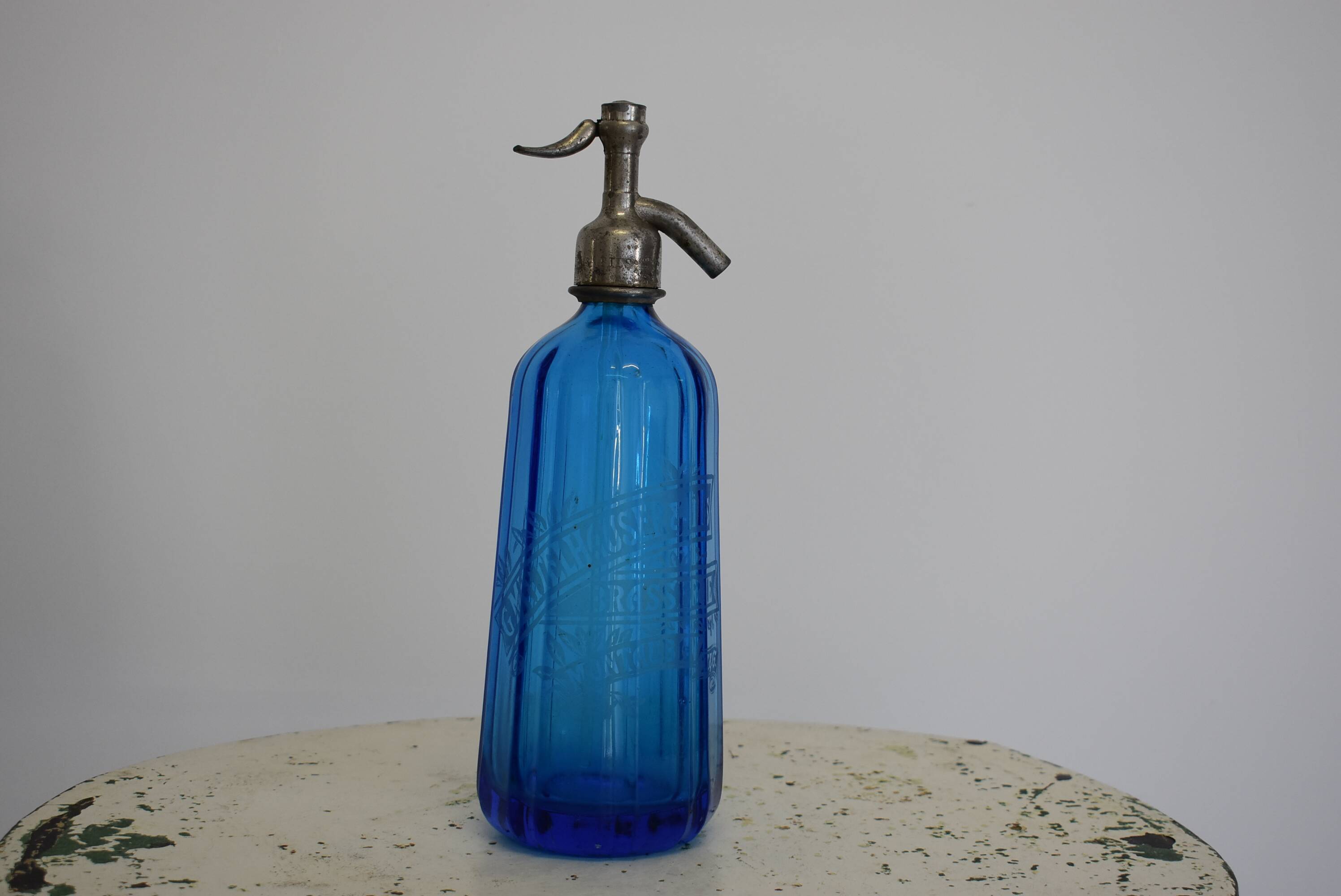 Blue water siphon Seltz brewery of Montauban