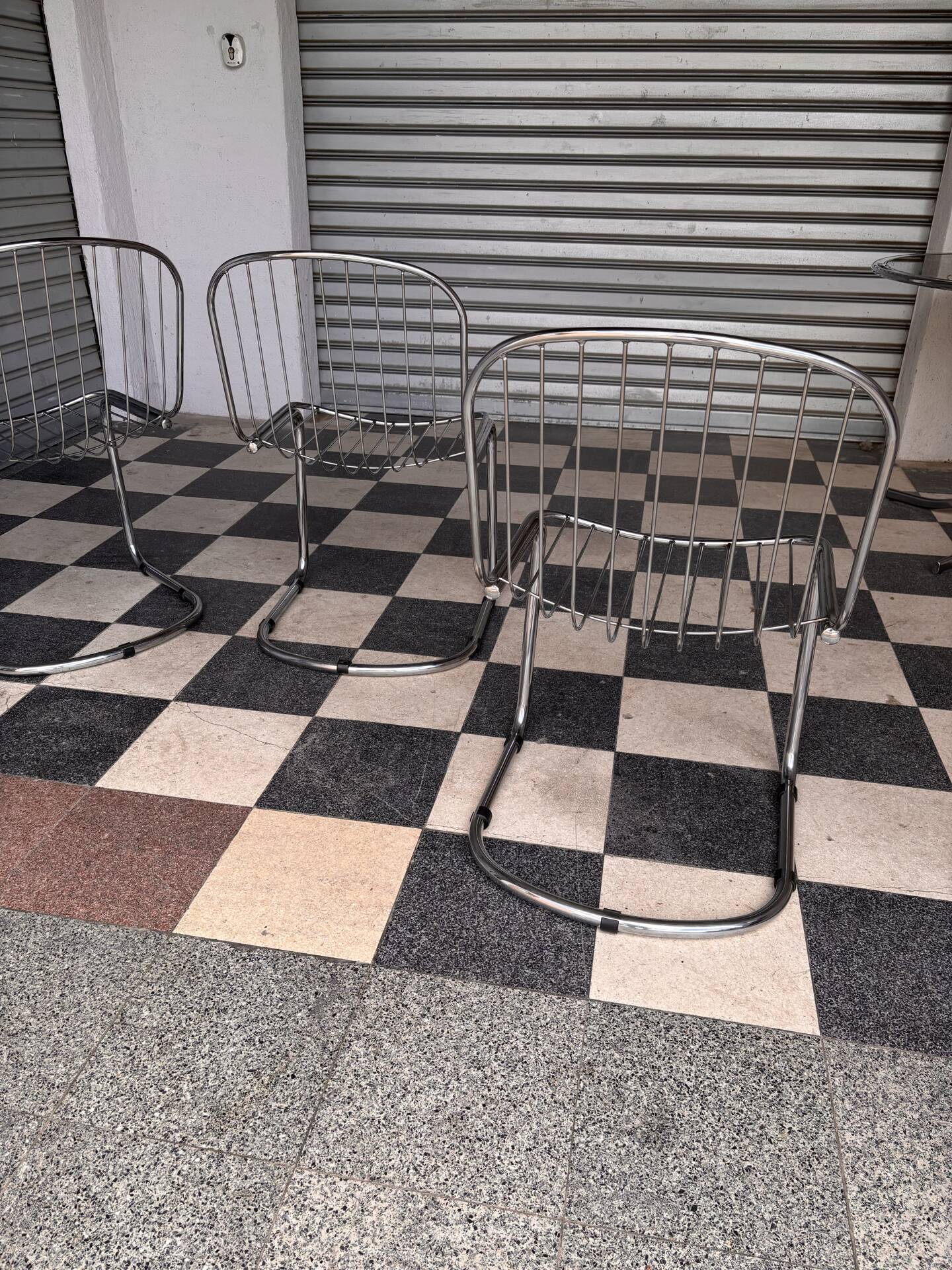 Chaises italiennes seventies