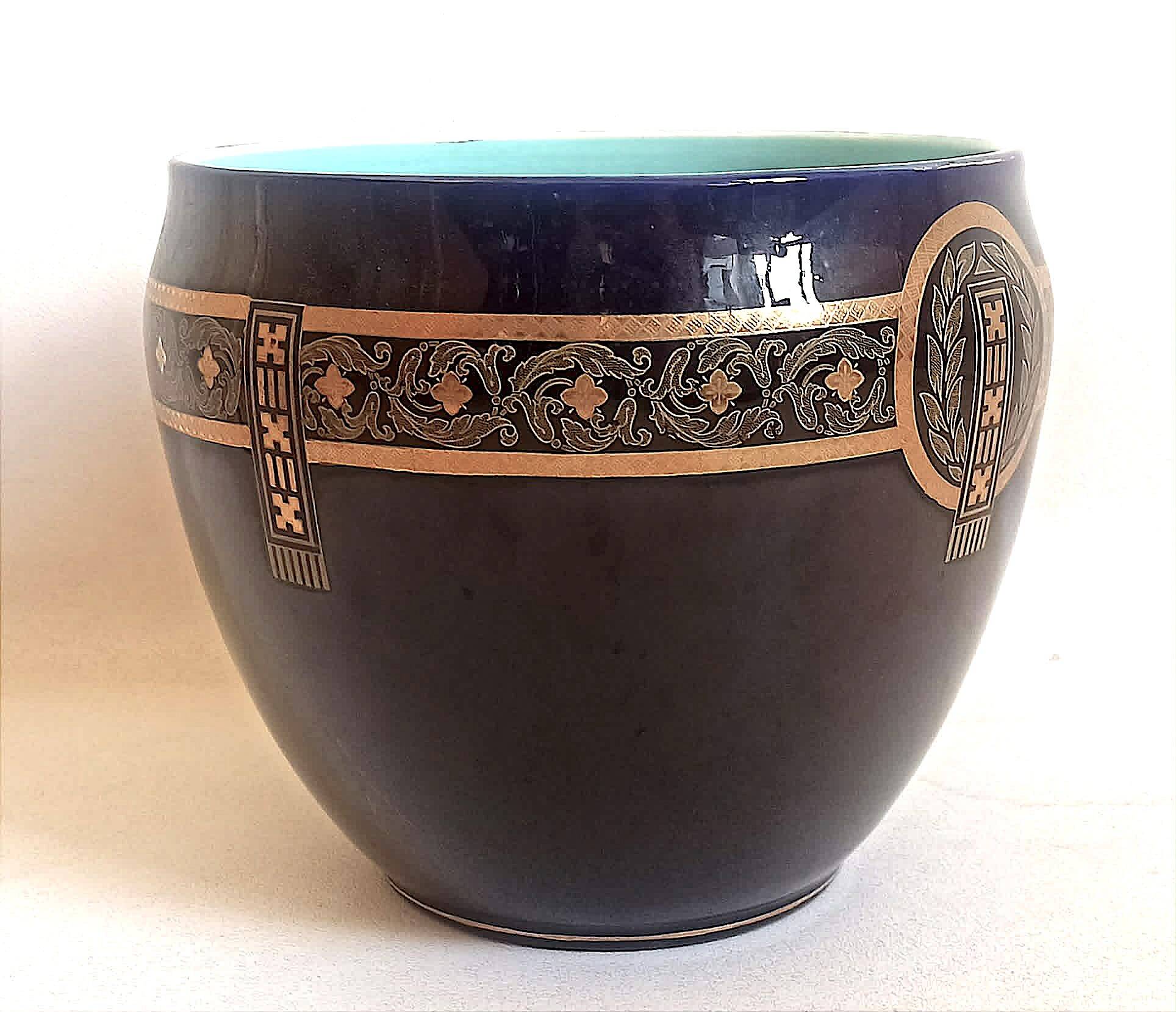 Cache-pot Sarreguemines Late 19th century Width 24.5 cm