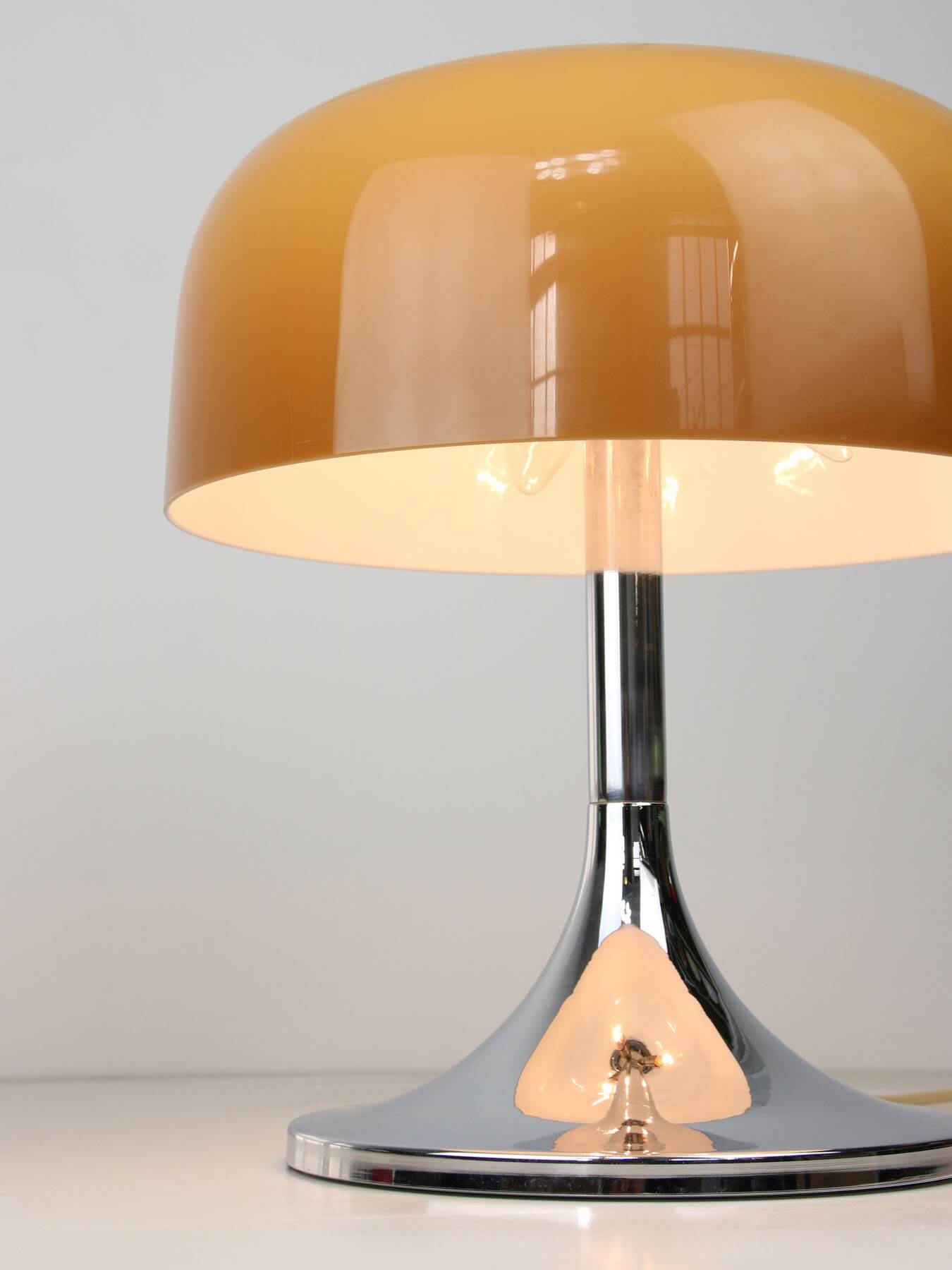 Space Age Medusa Table Lamp by Luigi Massoni for Guzzini