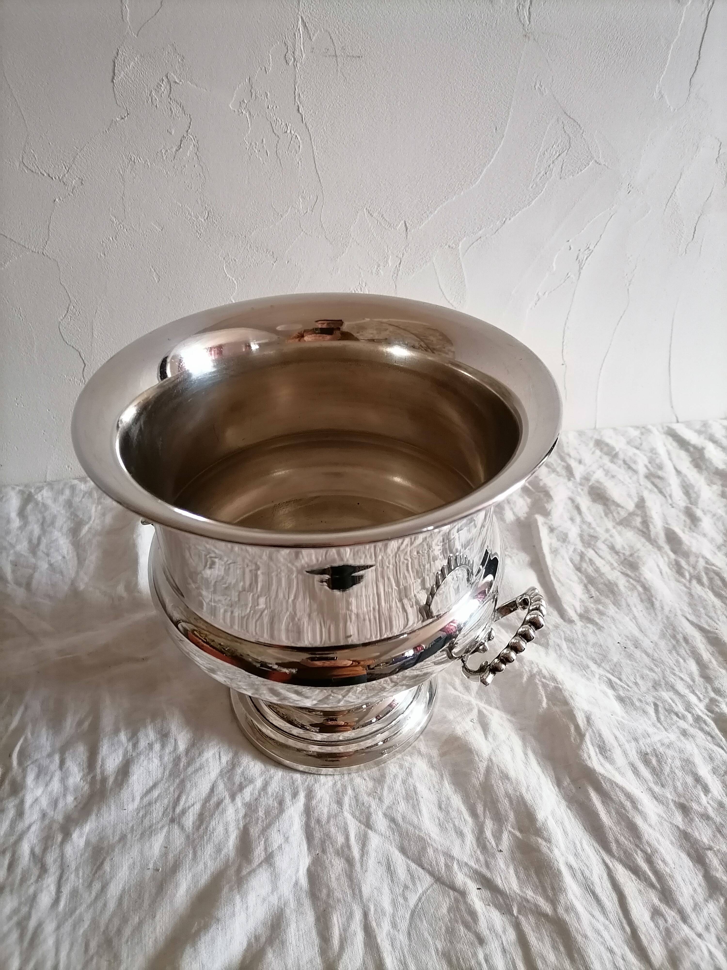 Medici-shaped champagne bucket