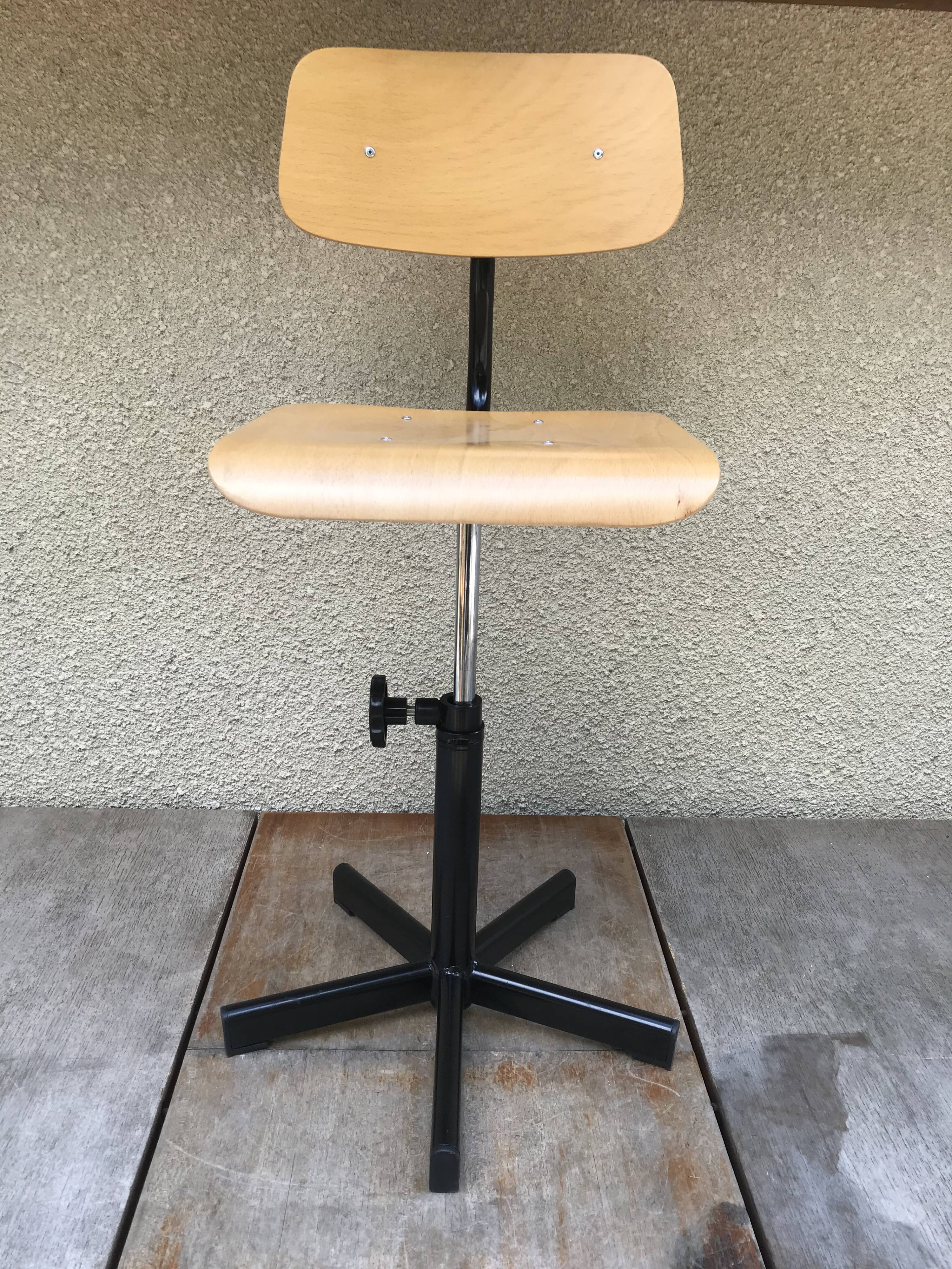 Black metal workshop chair - seated - vintage style adjustable wood file