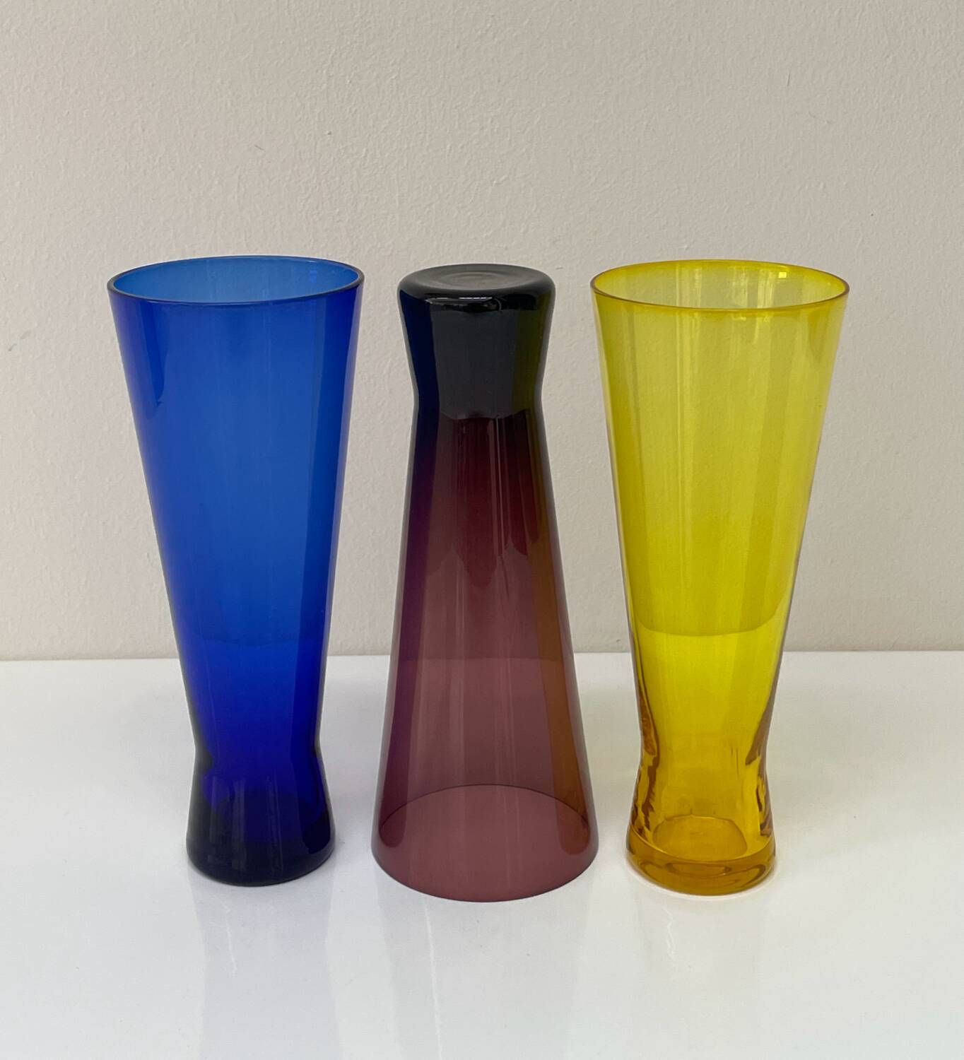 Set of three vintage coloured glasses from the 70s.