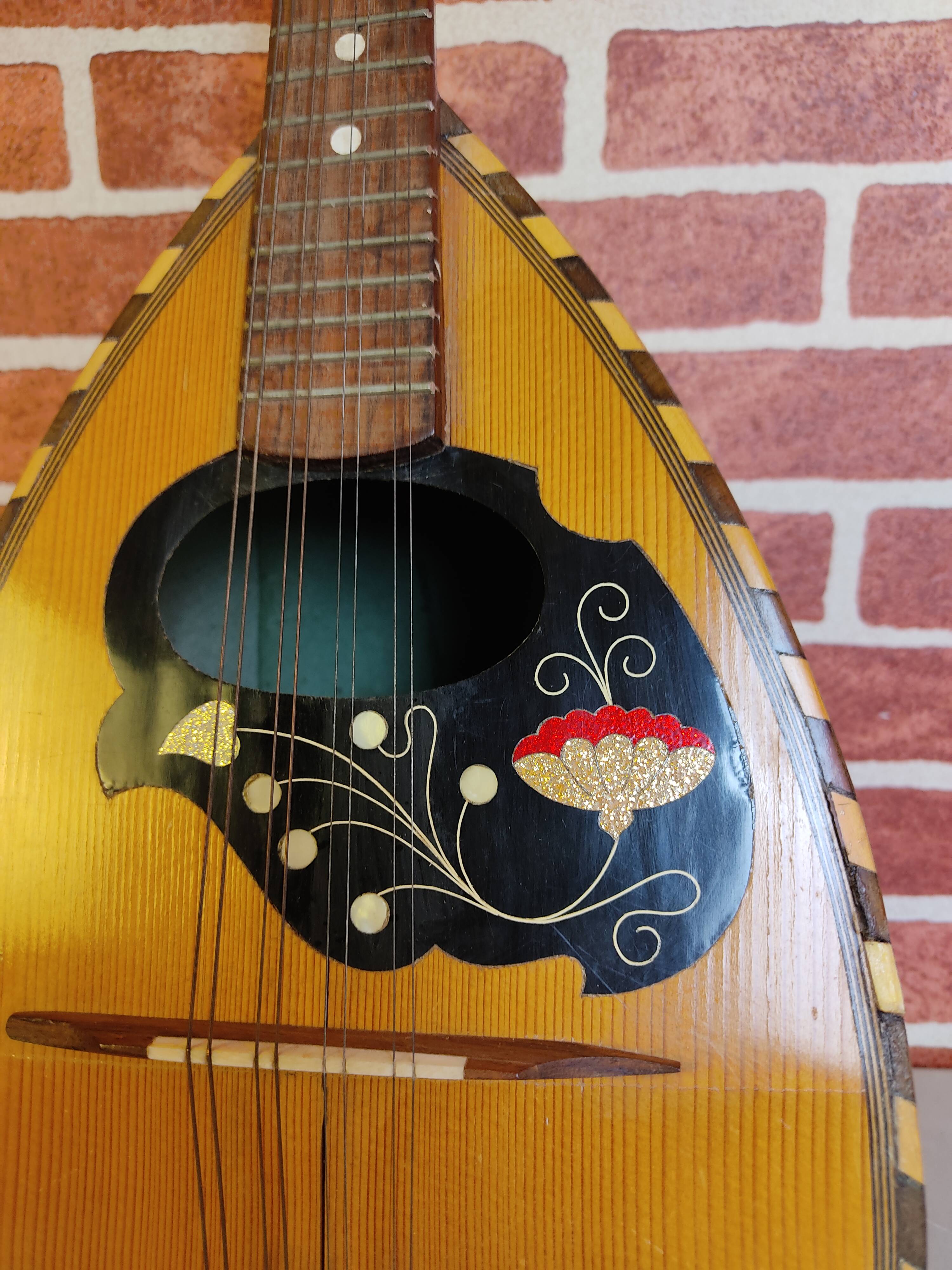 Mandolin from the beginning of the 20th century