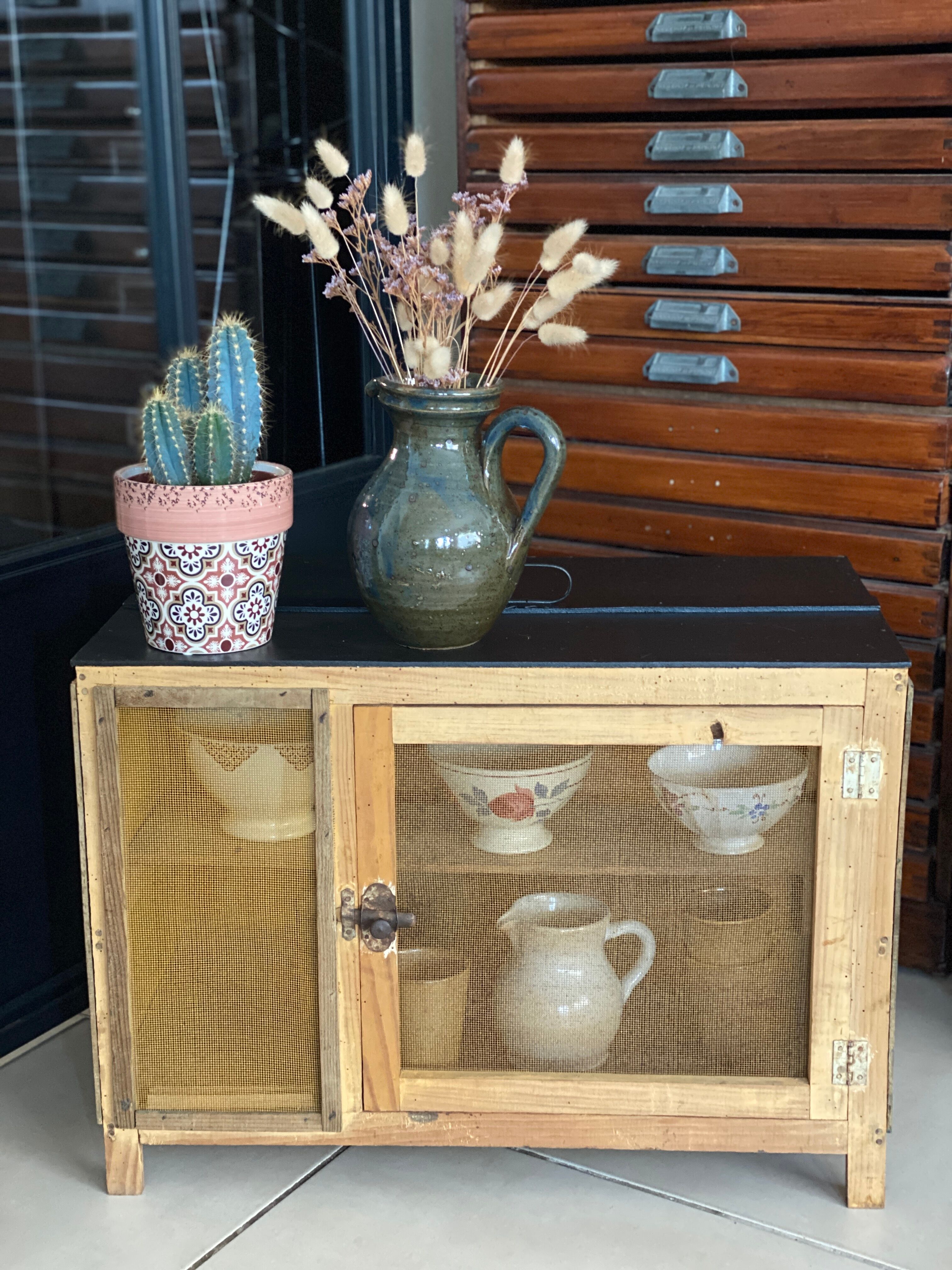 Former vintage pantry