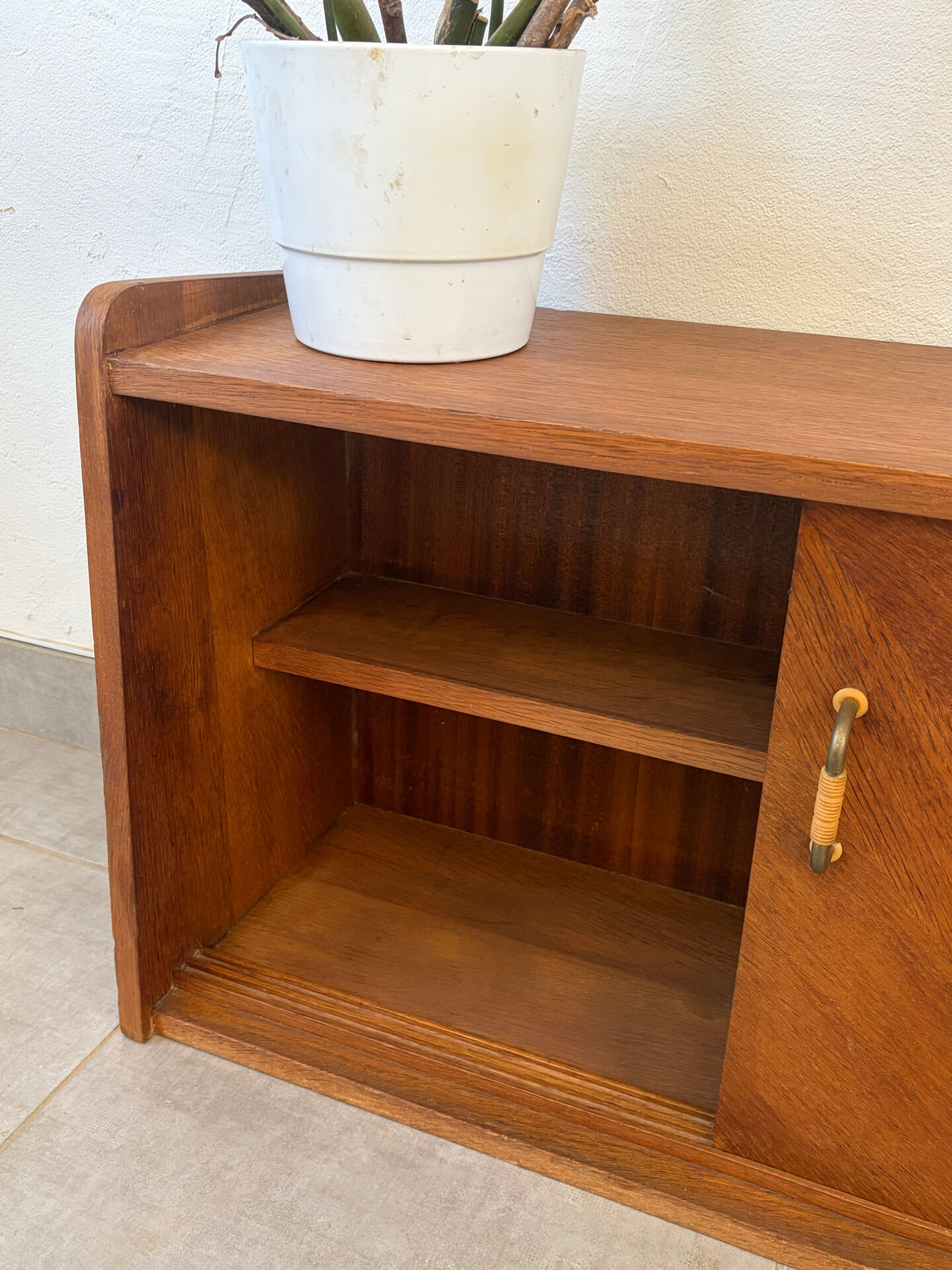 Vintage 1960s TV unit/storage.