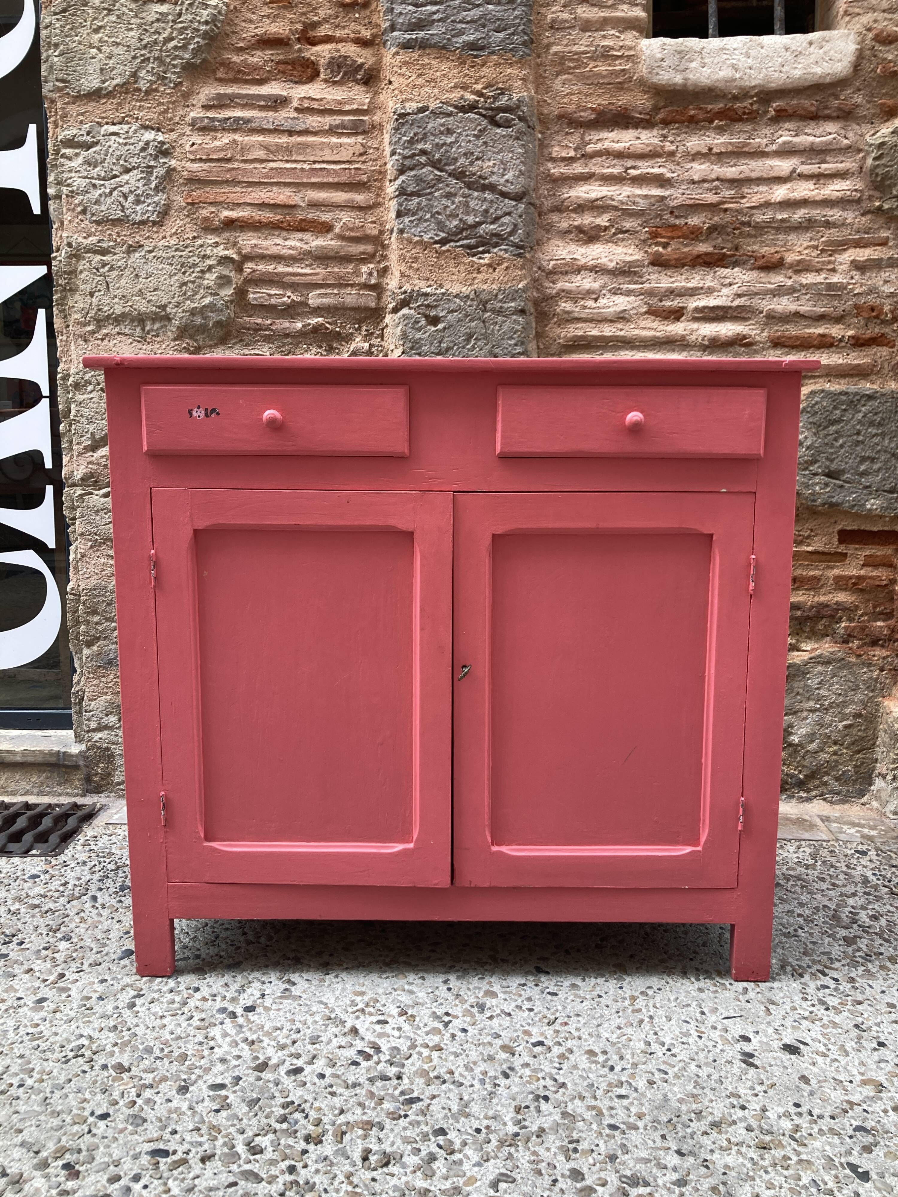 Pink Parisian buffet