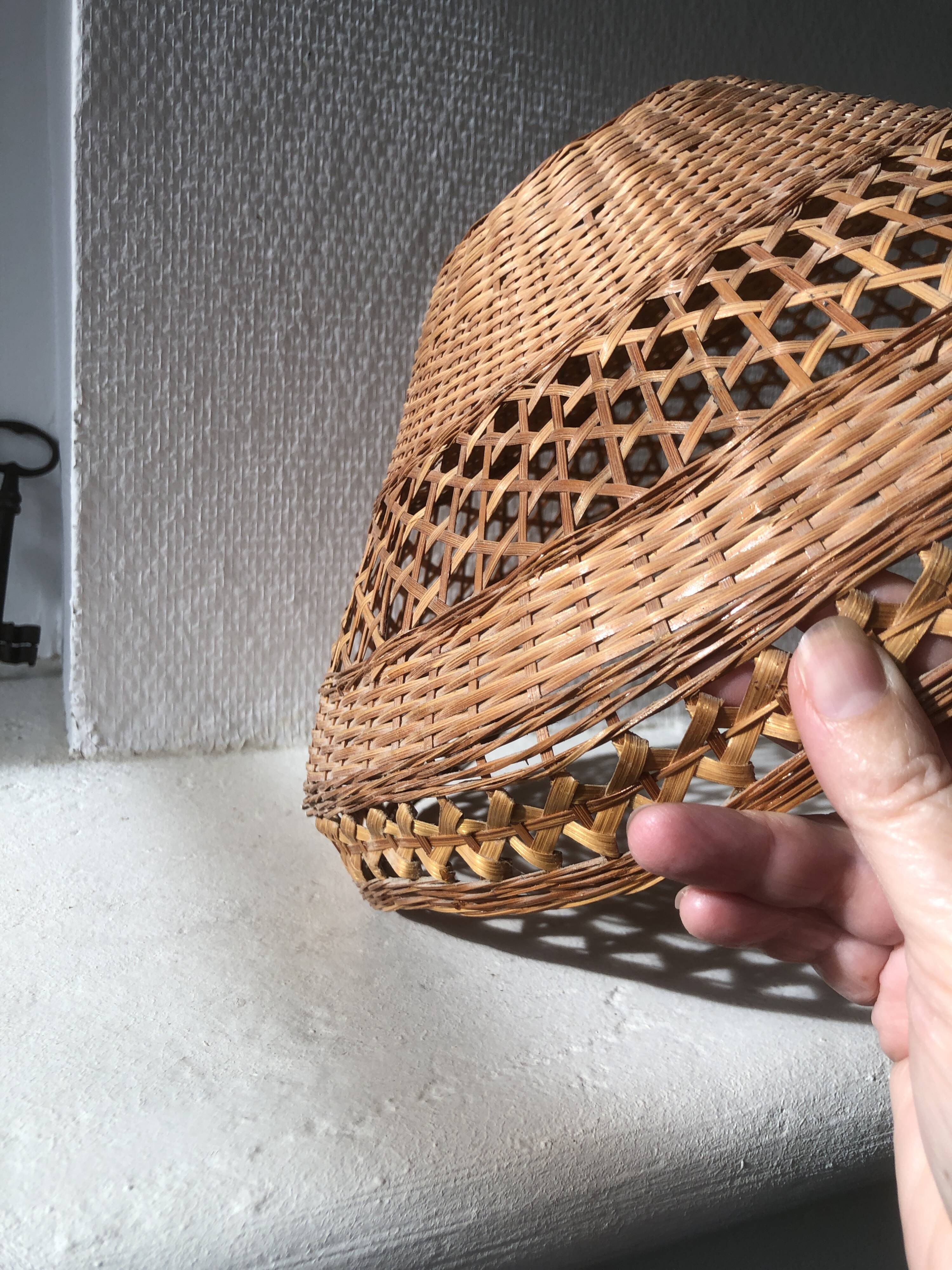 Flower-shaped rattan pendant light/lampshade