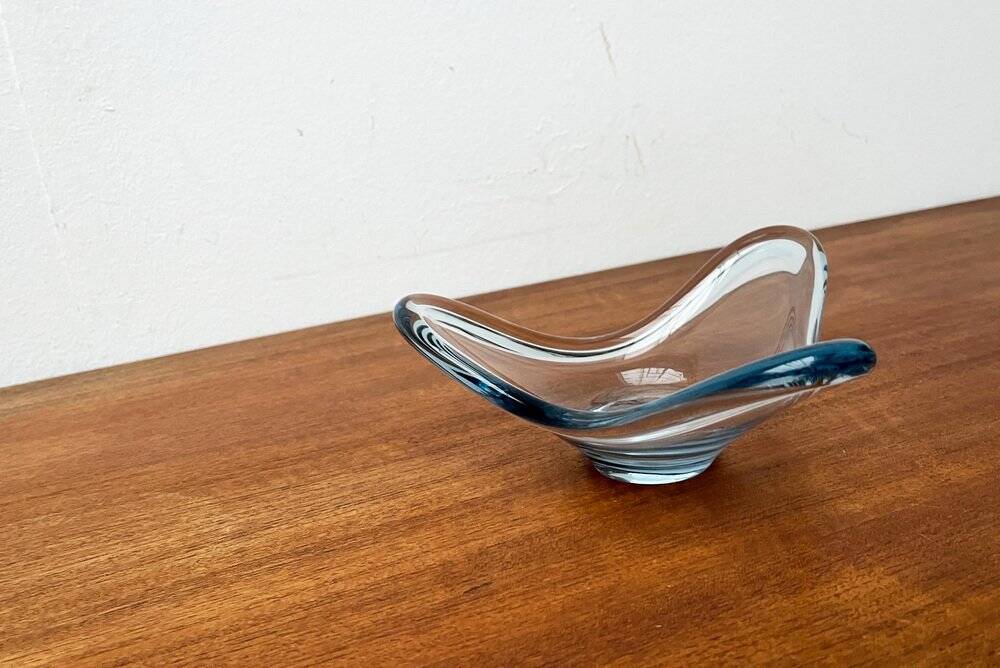 Danish glass bowl from the mid-century by Per Lütken for Holmegaard, 1960s.