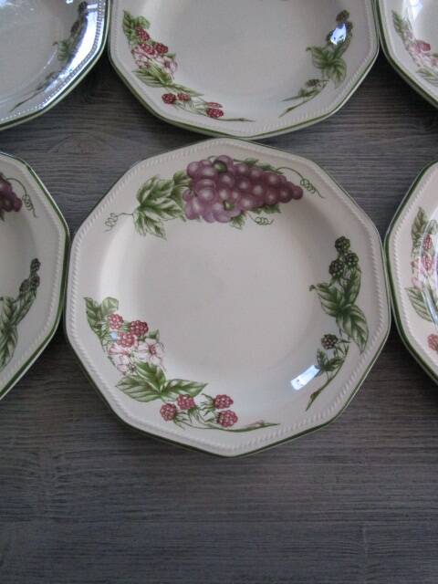 6 dessert plates The Chartwell Collection - Churchill England