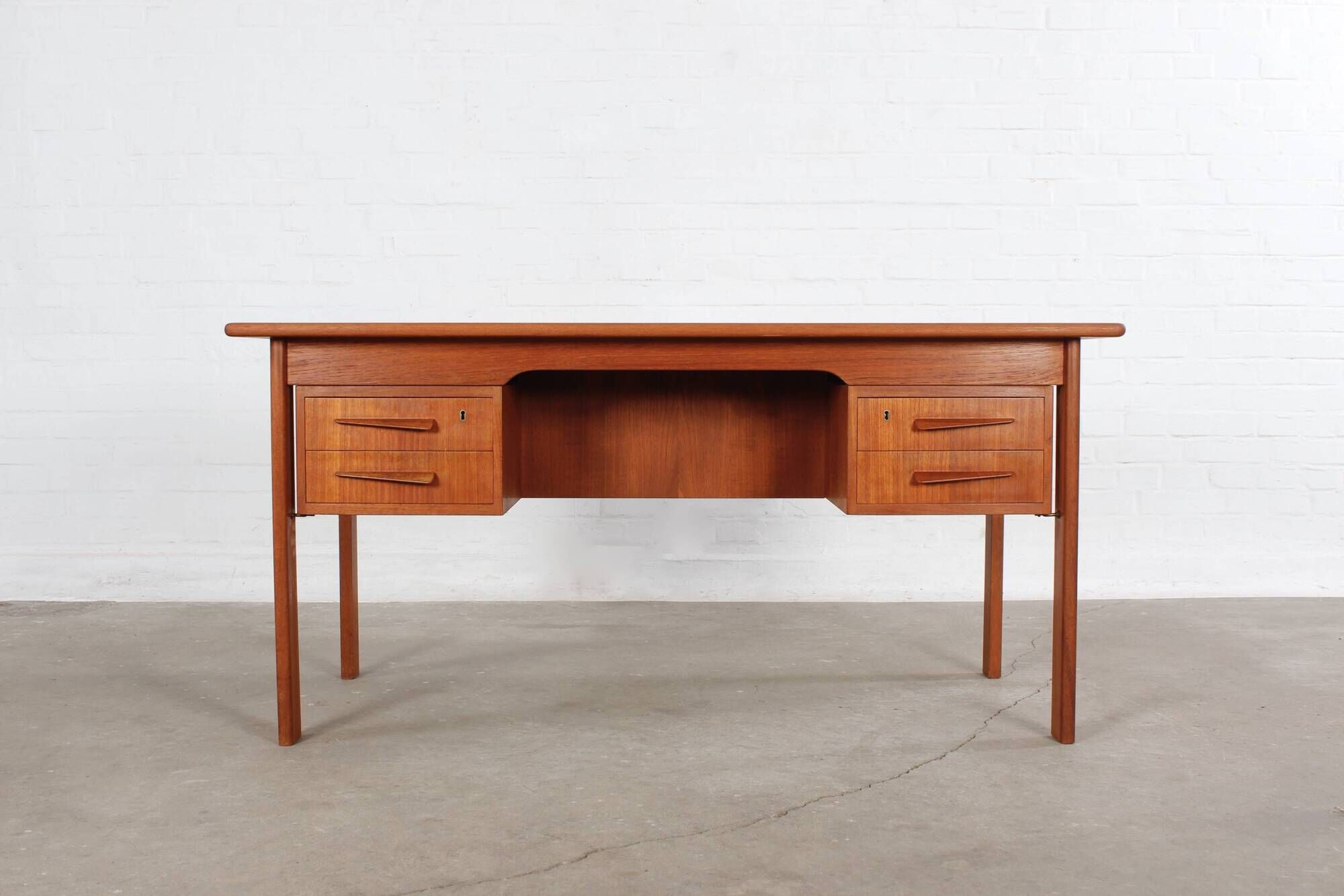 Danish teak desk by Imha Møbler Danish design