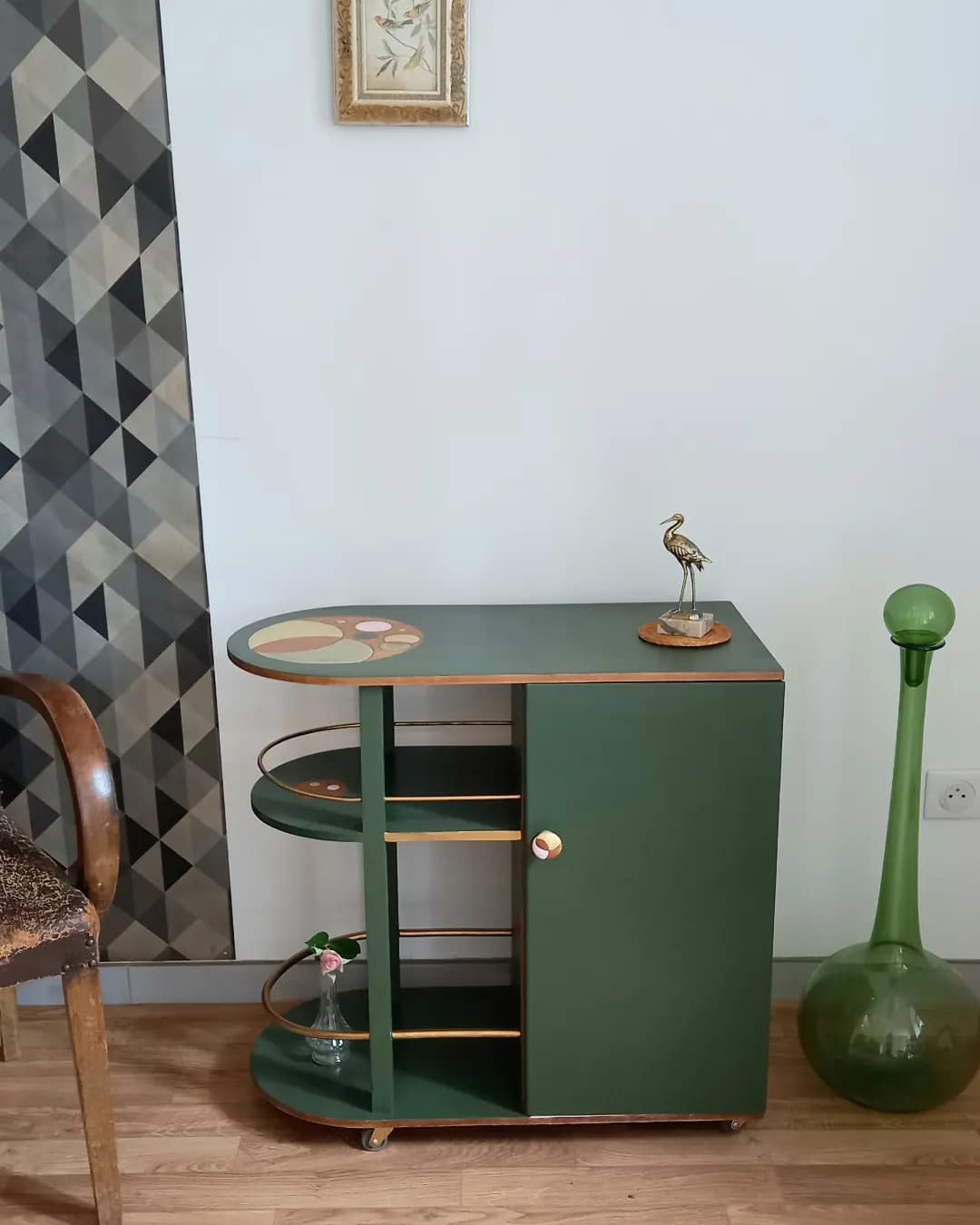 Mini artdeco bar on roulette