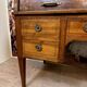 Bureau à cylindre de centre en noyer, époque Louis XVI
