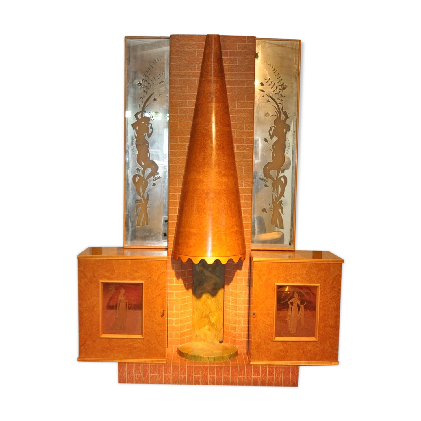 Radio bar and fireplace circa 50