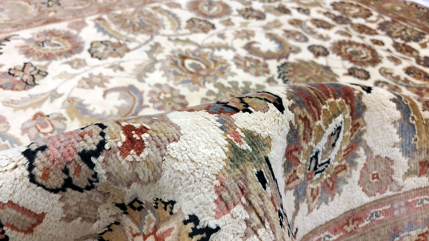 Oriental carpet "Punjab" silk background