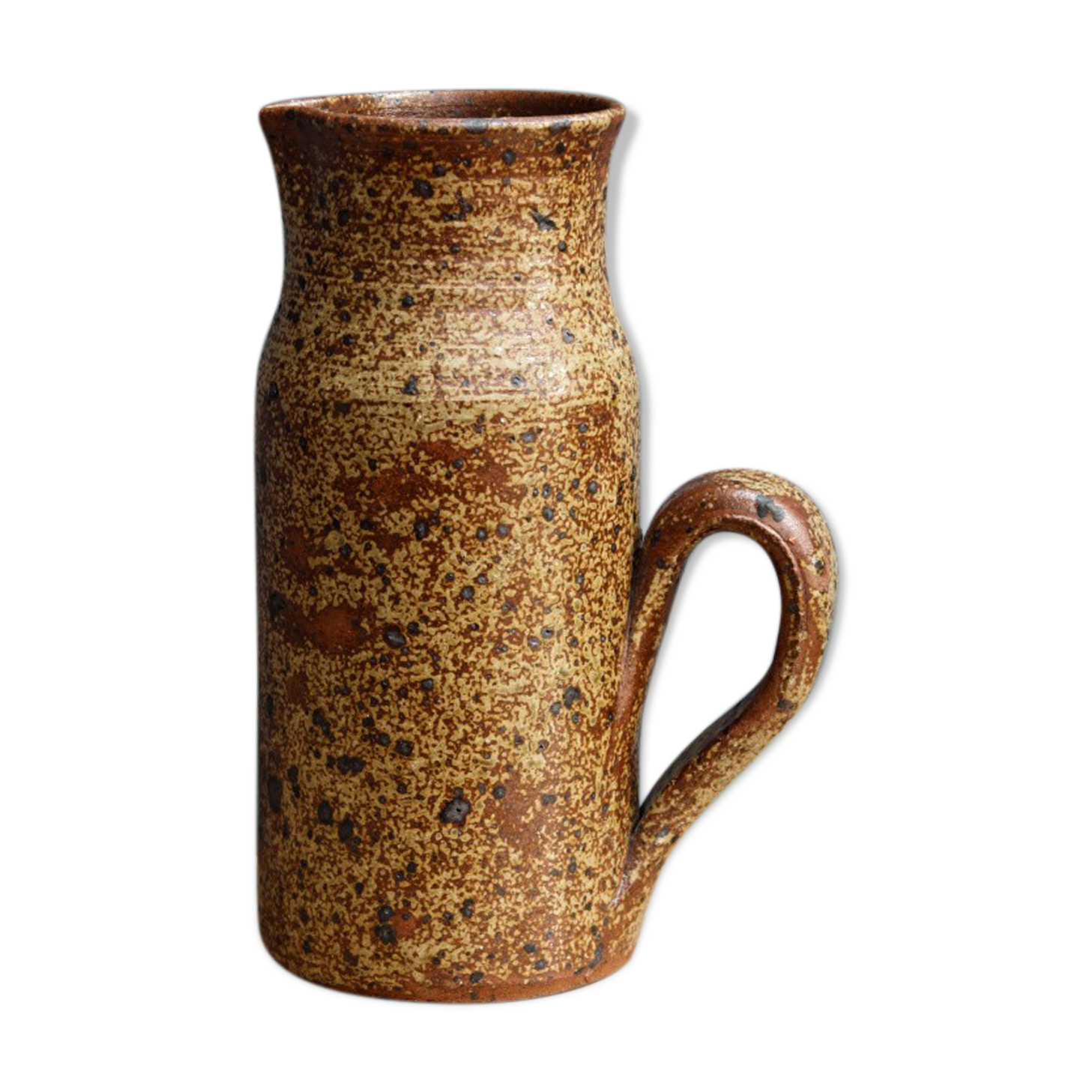Pyrity sandstone carafe