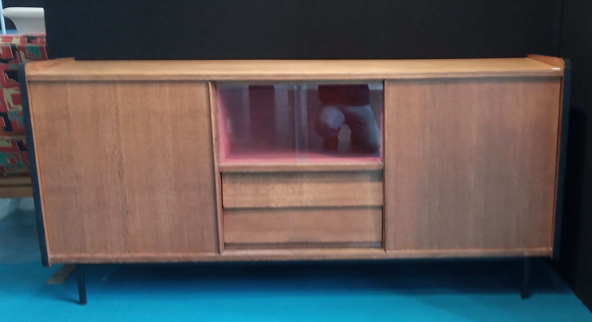 Oak-plated 1950s enfilade