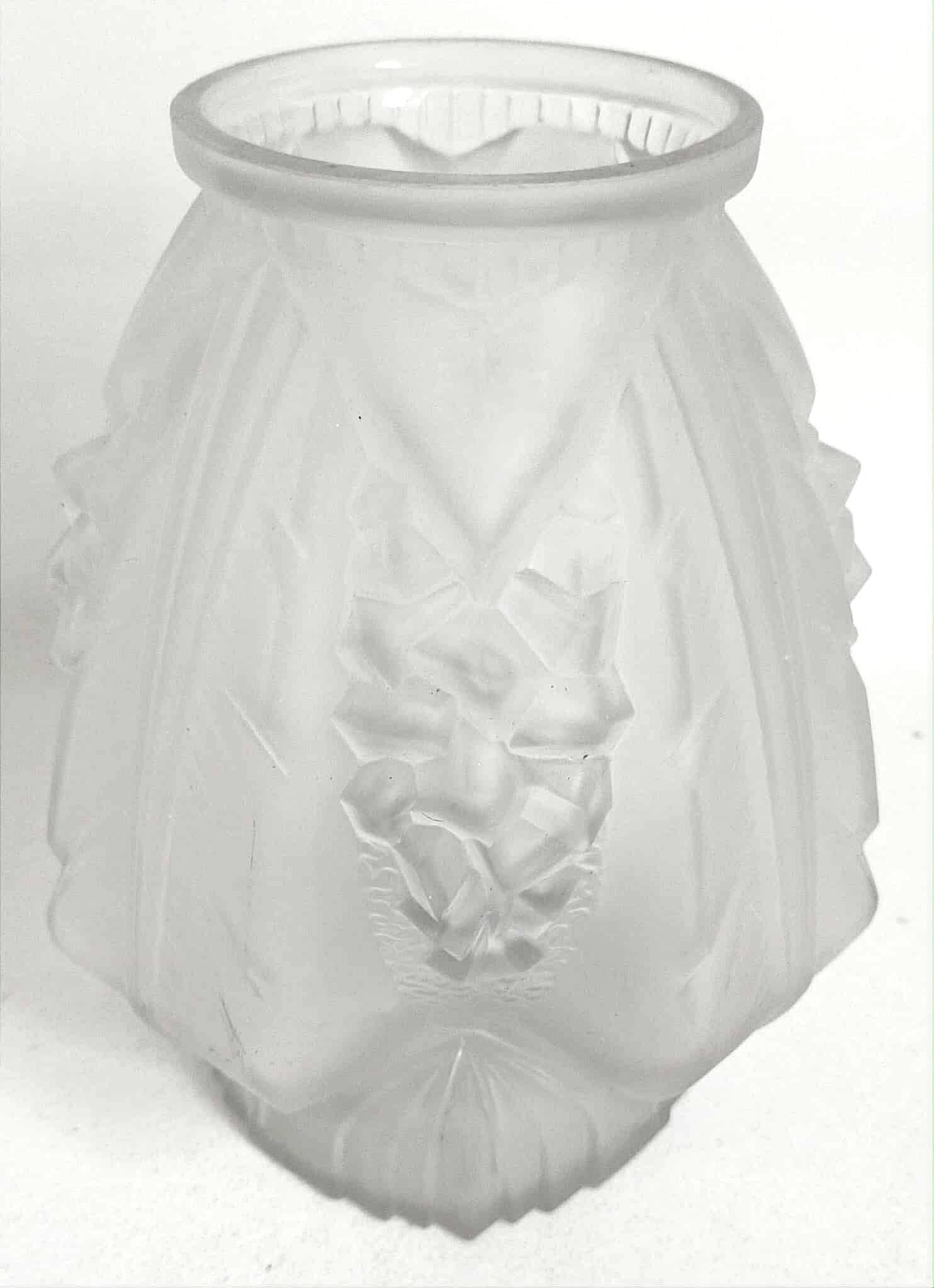 Art vase signed Muller, Height 20 cm