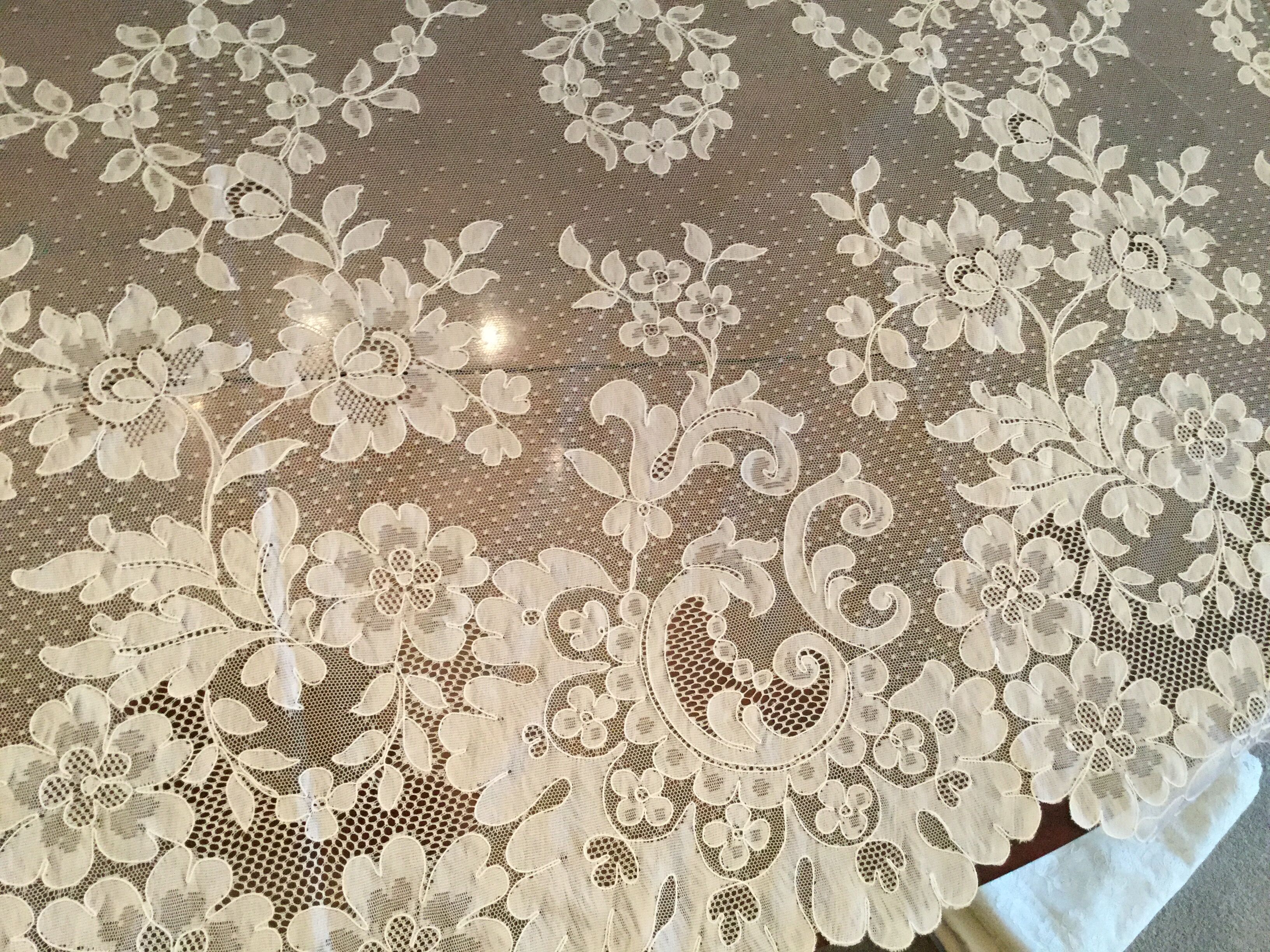 Lyon lace tablecloth prestigious brand Doguin made on crafts in Tulle