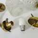 Paire d'appliques murales vintage en laiton verres à bulles. Année 60