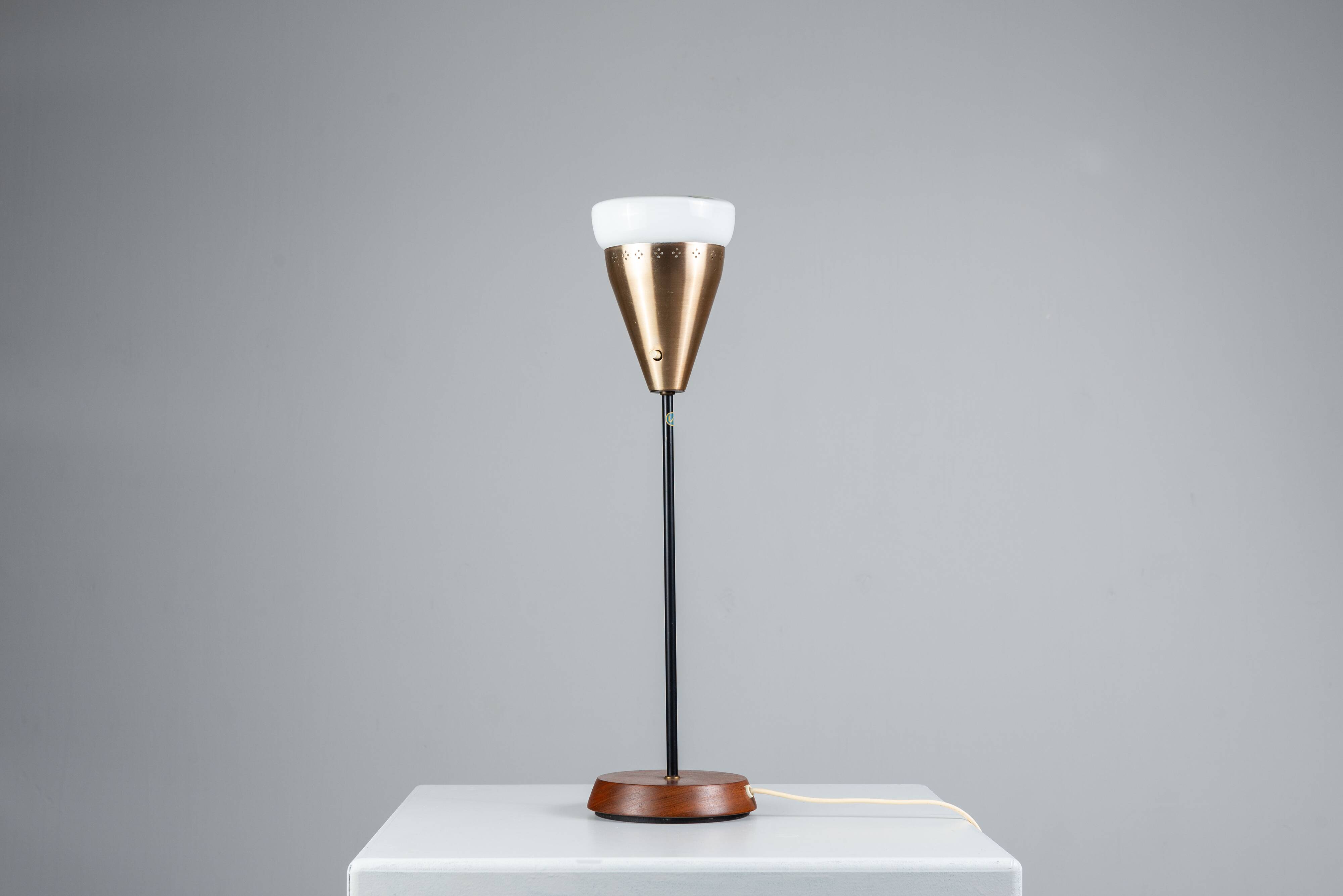 Table lamp manufactered by Nybro Armaturfabrik, Sweden, 1960s