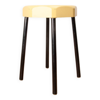 Plastounic stool