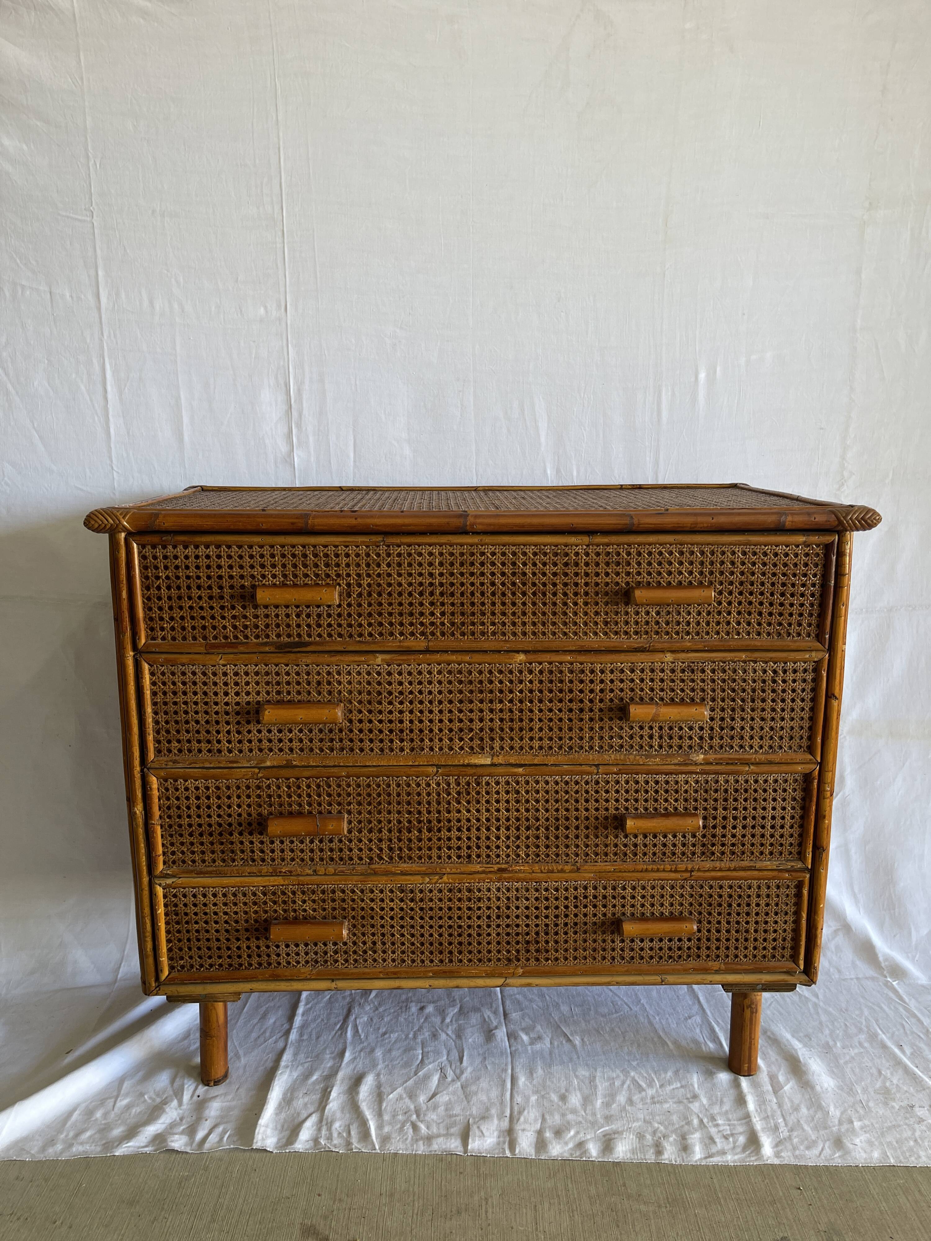 Commode  vintage en rotin et cannage