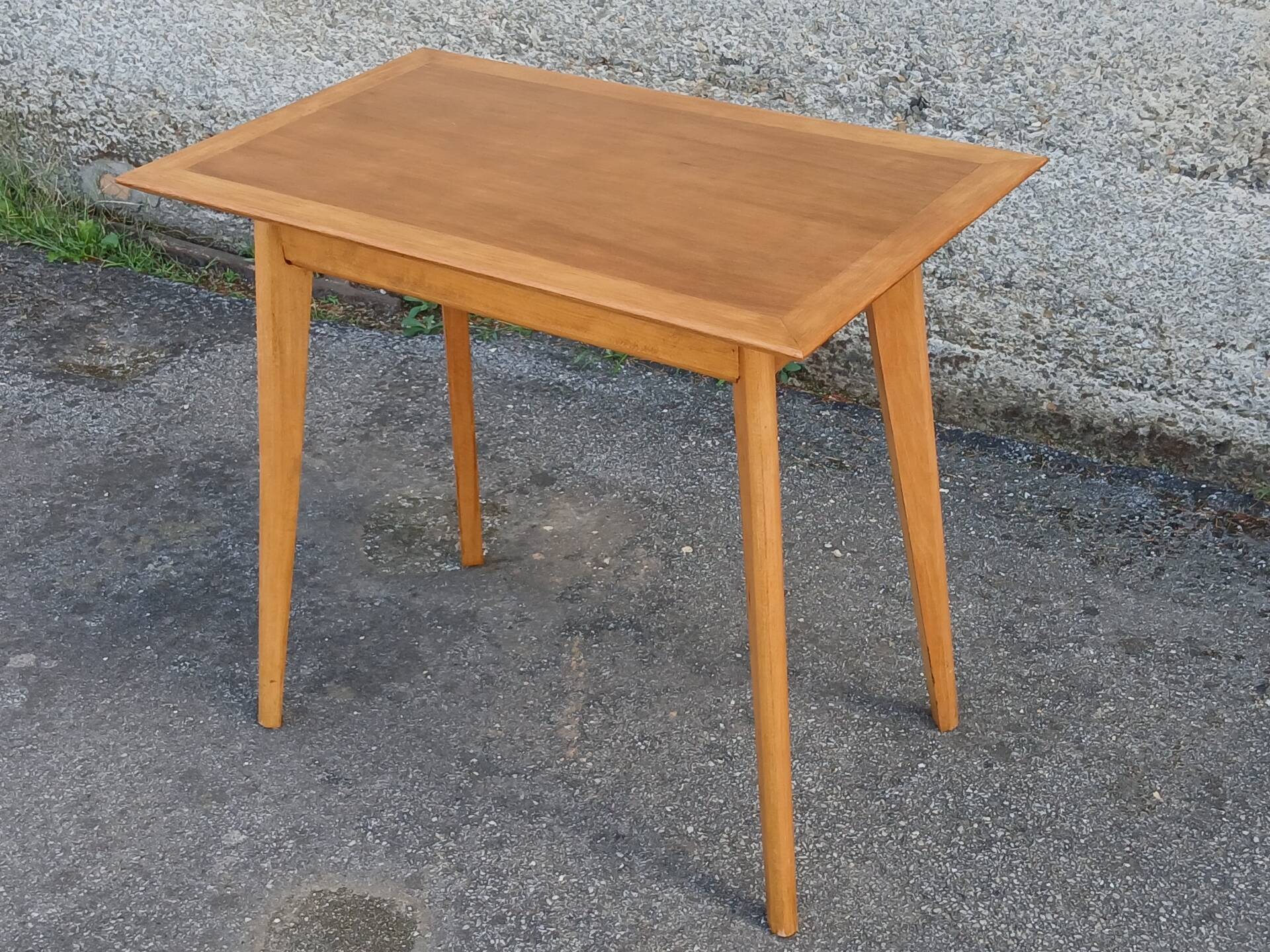 Table d’appoint bureau anneées 50/60