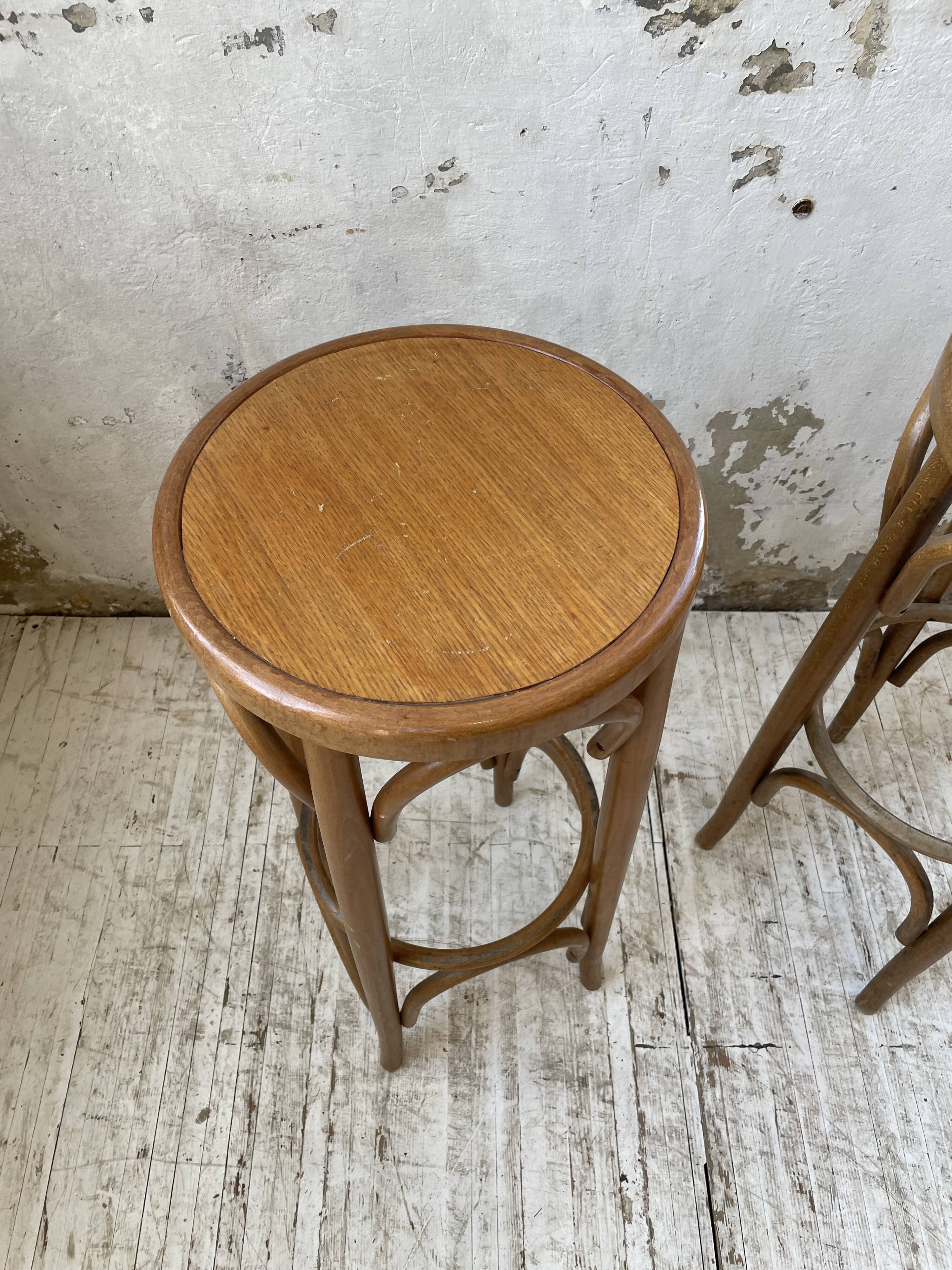 Baumann high stools
