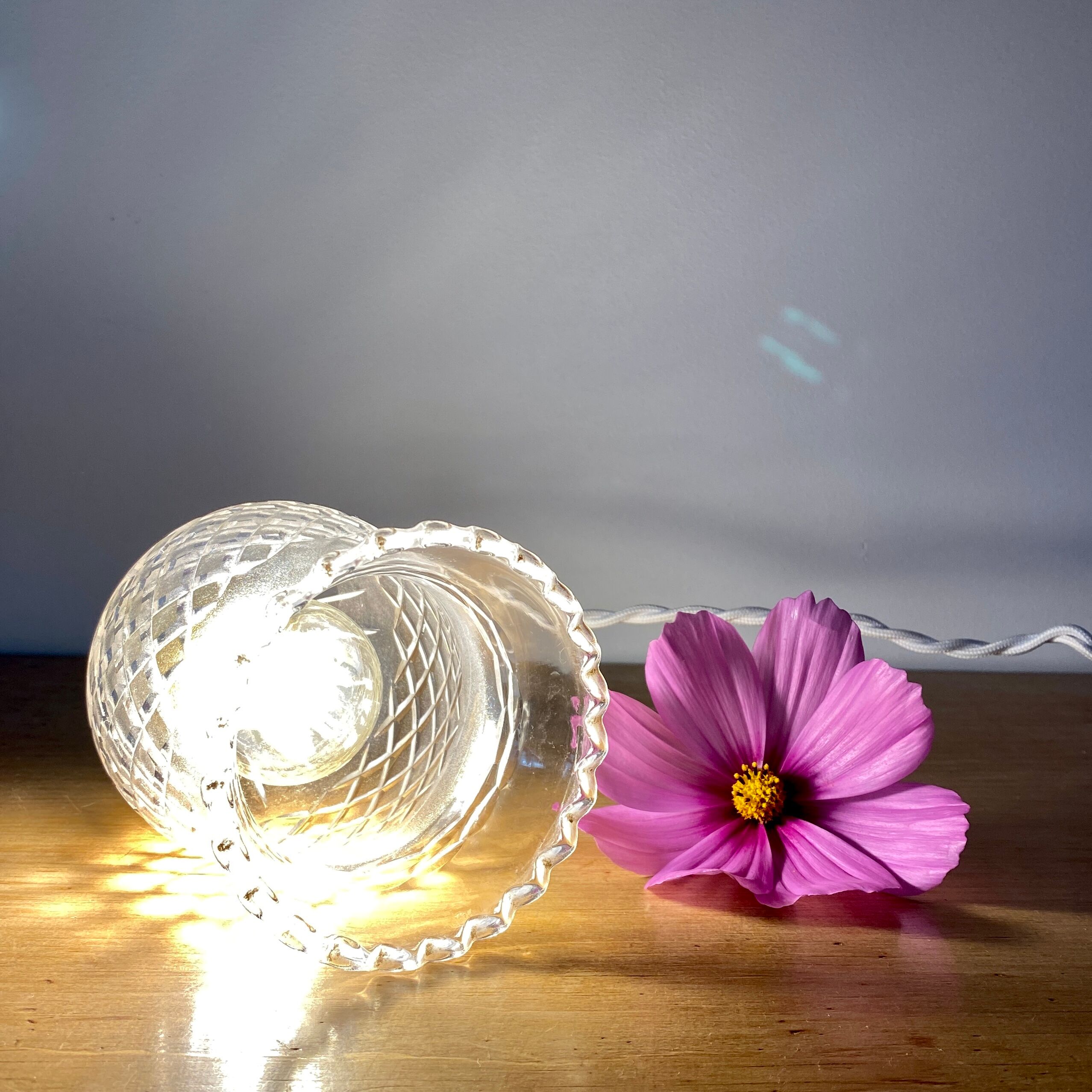 Vintage tulip walker in chiseled glass