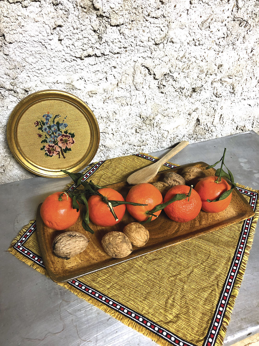 Small Plateau of presentation sandstone of Longchamp