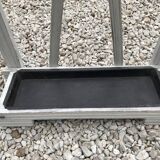 Standing coat hanger