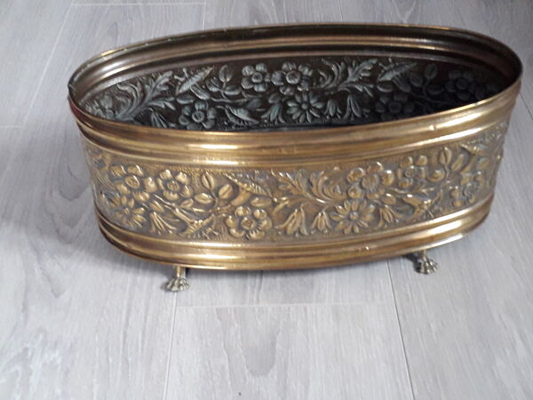 Jardinière ovale en cuivre  jaune