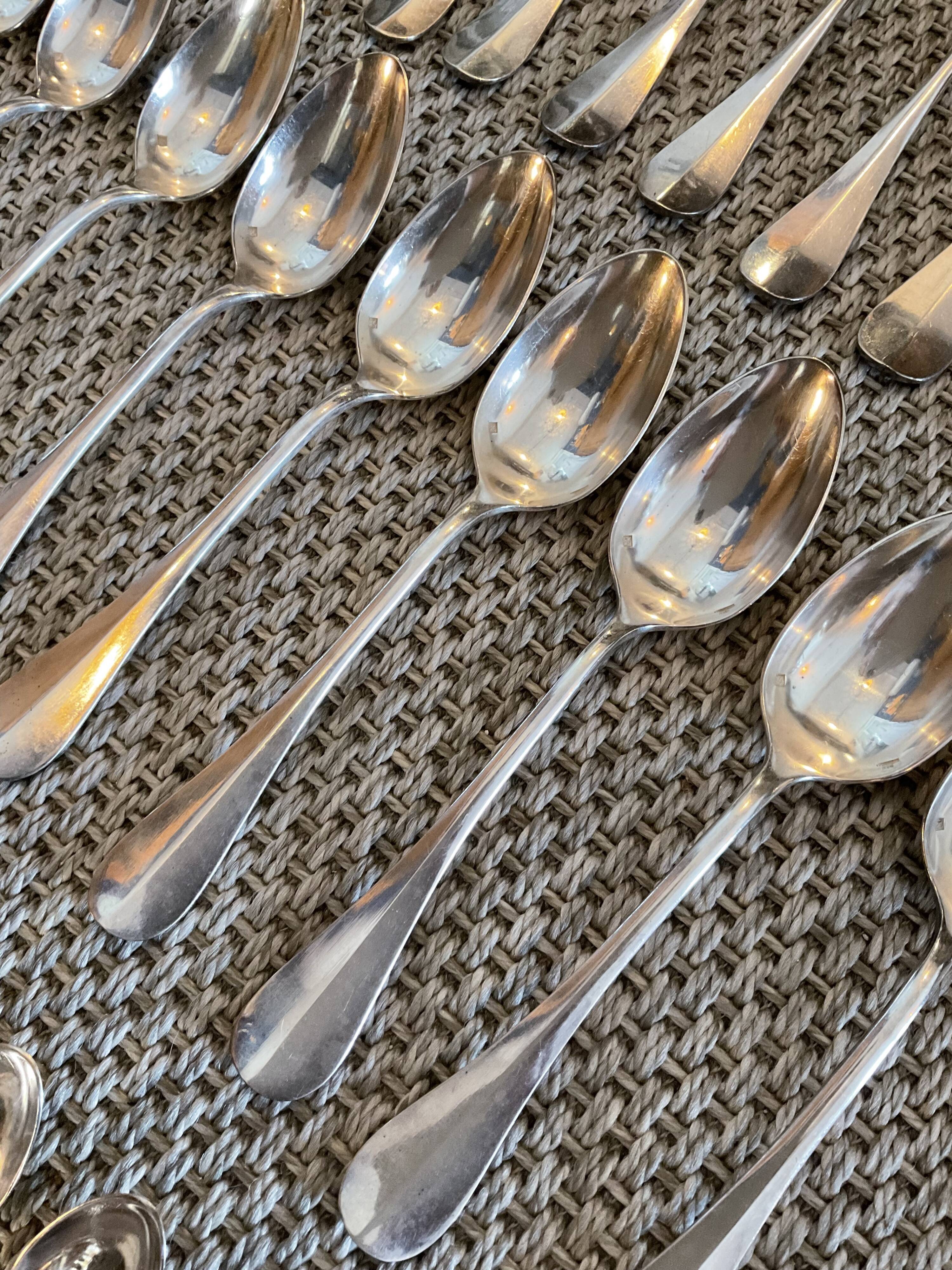 Old housewife, silver metal, 37 pieces. N°3