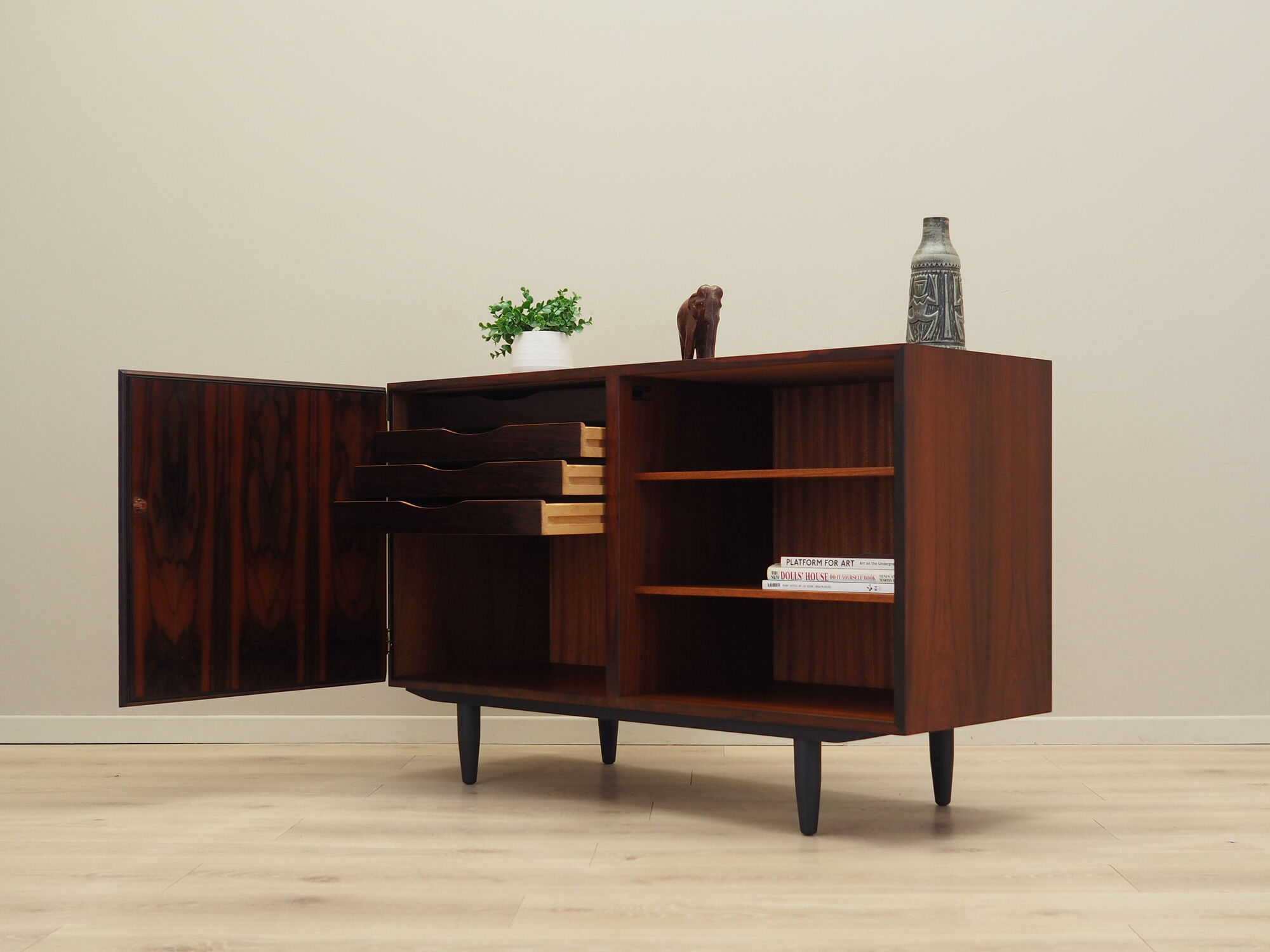 Rosewood cabinet, Danish design, 1970s, manufacturer: Omann Jun