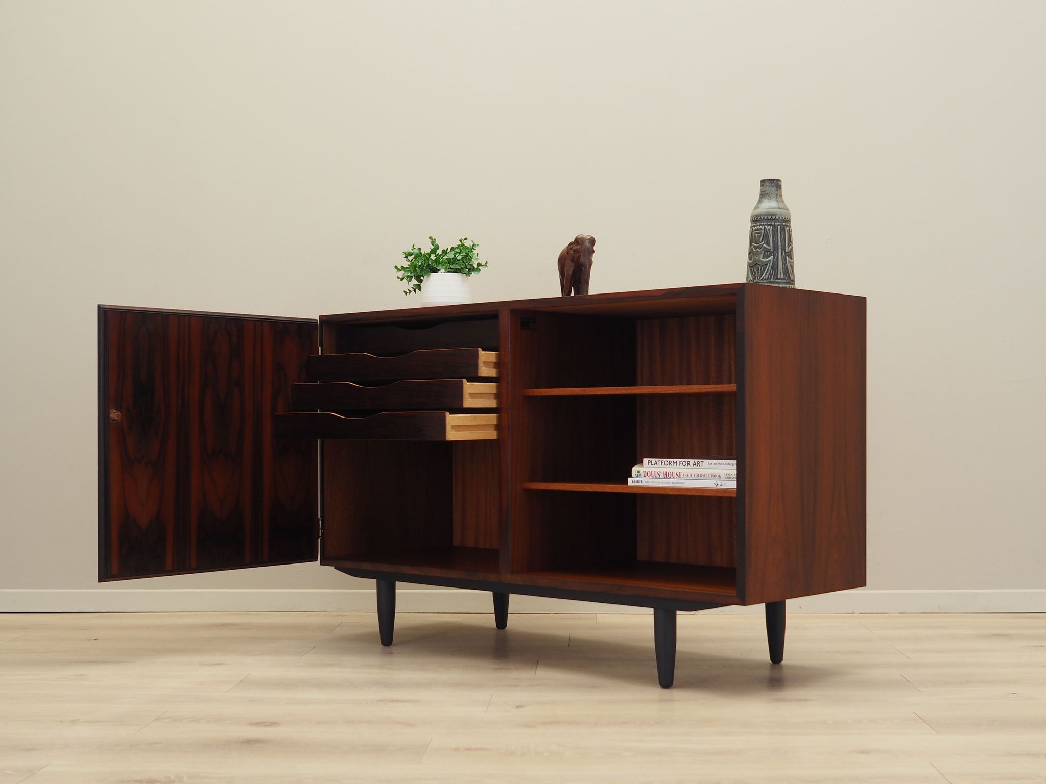 Rosewood cabinet, Danish design, 1970s, manufacturer: Omann Jun