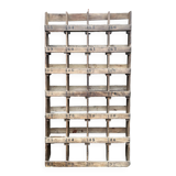 Meuble de rangement 28 casiers en bois massif, pièce unique