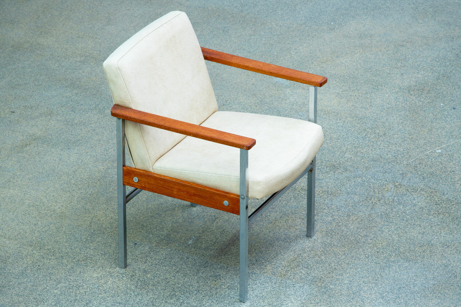 Vintage Scandinavian armchair 1960