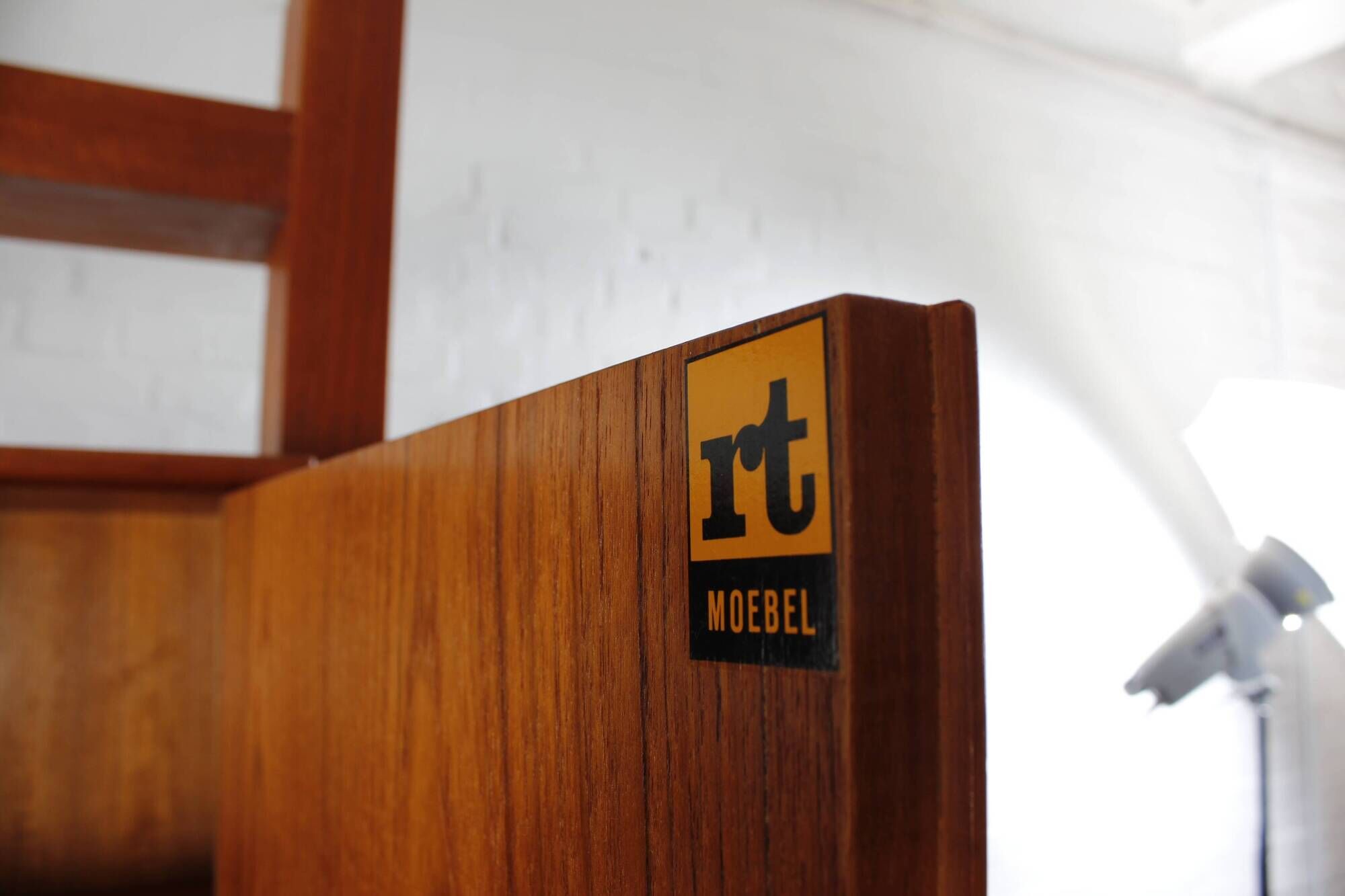 Teak cabinet shelf wall unit RT Möbel Ristenpatt design vintage