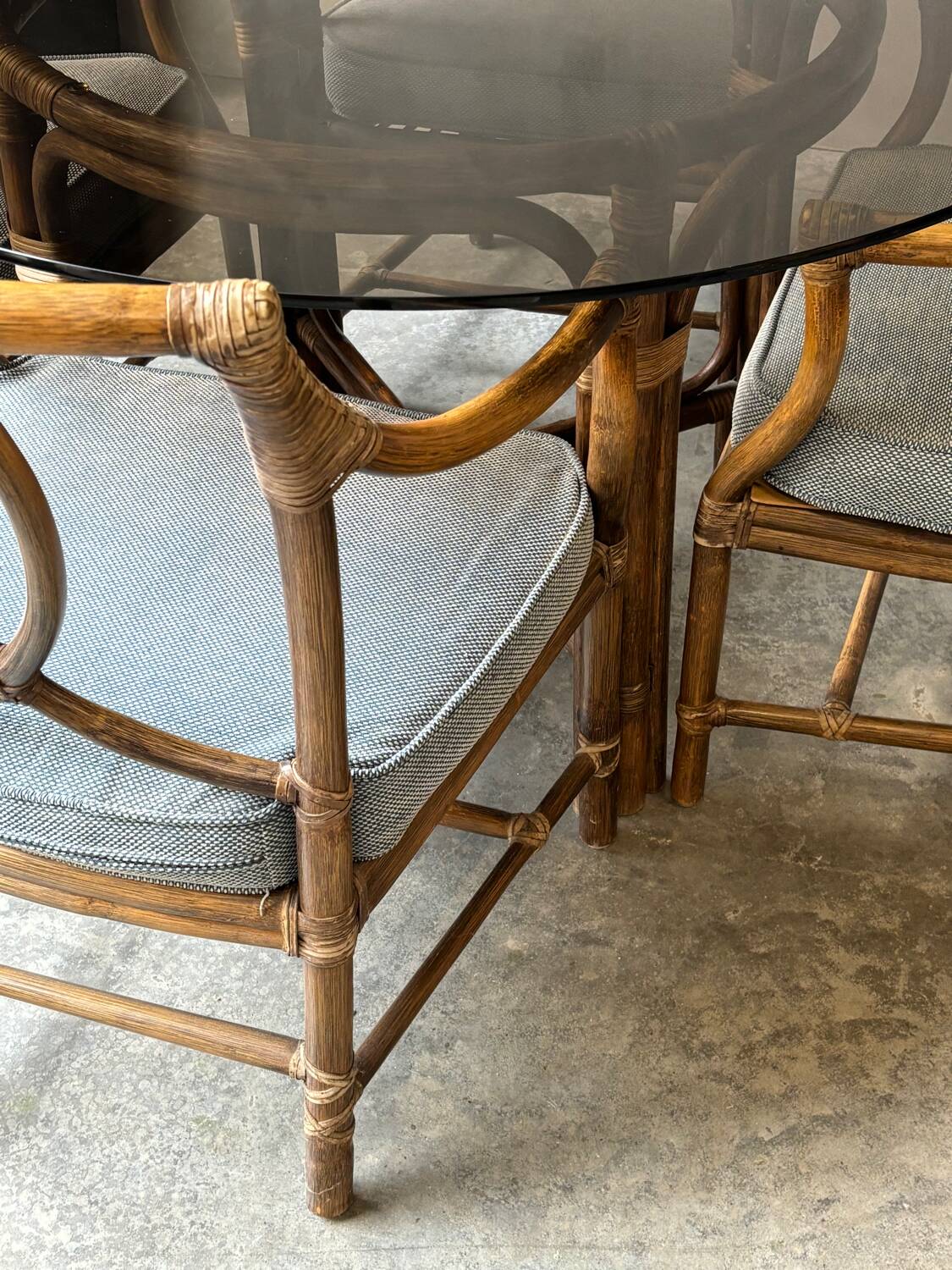 Ensemble table à manger et 4 chaises, 70s