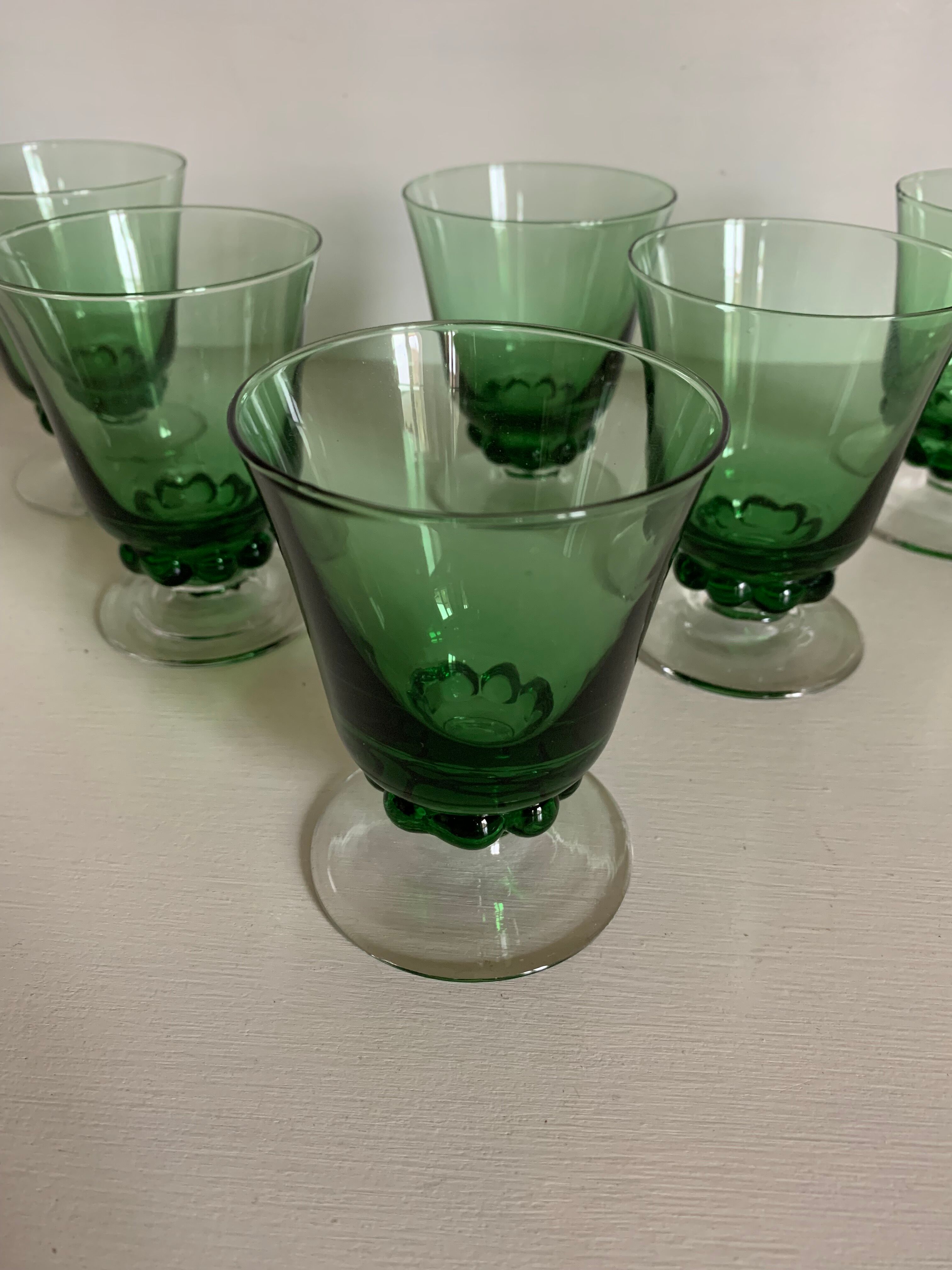 6 colored art deco glasses