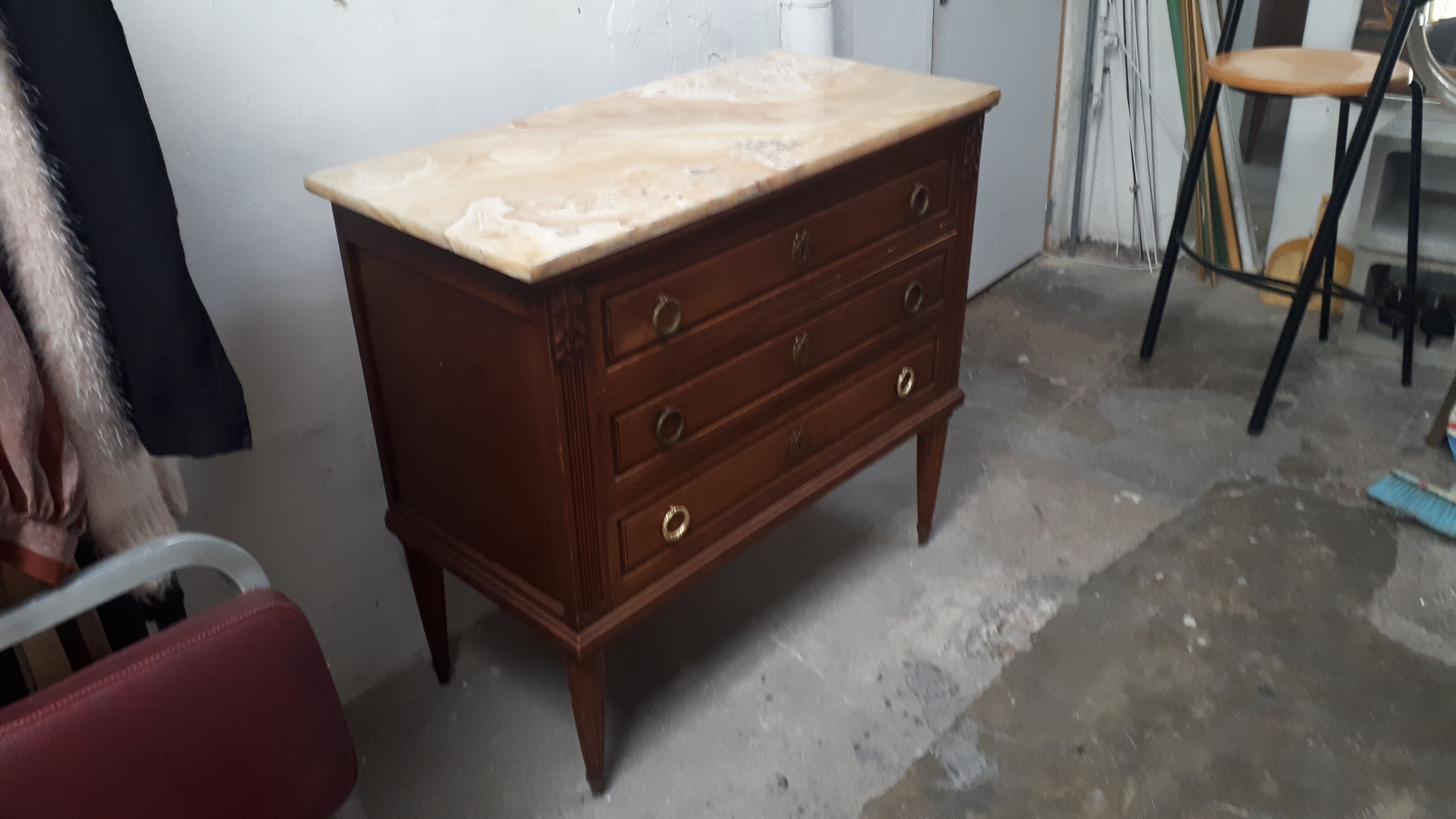 Chest of drawers 3 drawers Napoleon III classic on marble