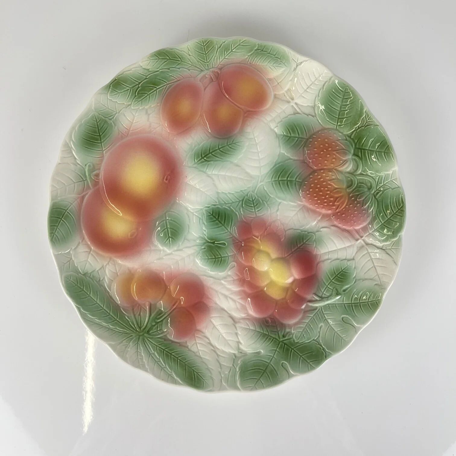Lunéville barbotine fruit plate, 1960s/70s