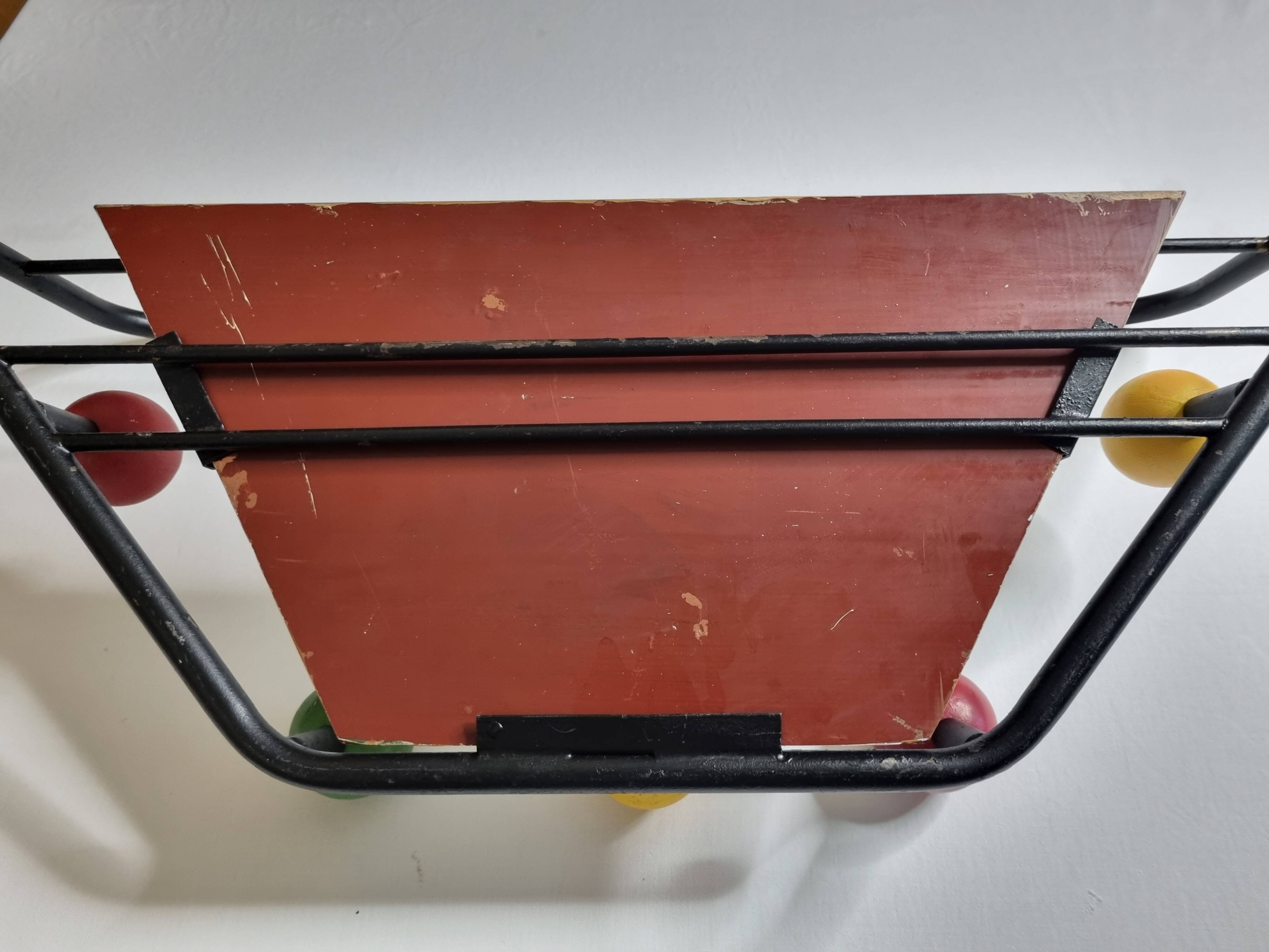 Wall-mounted coat rack with mirror, 5 hooks and hat holder from the 1950s-60s.