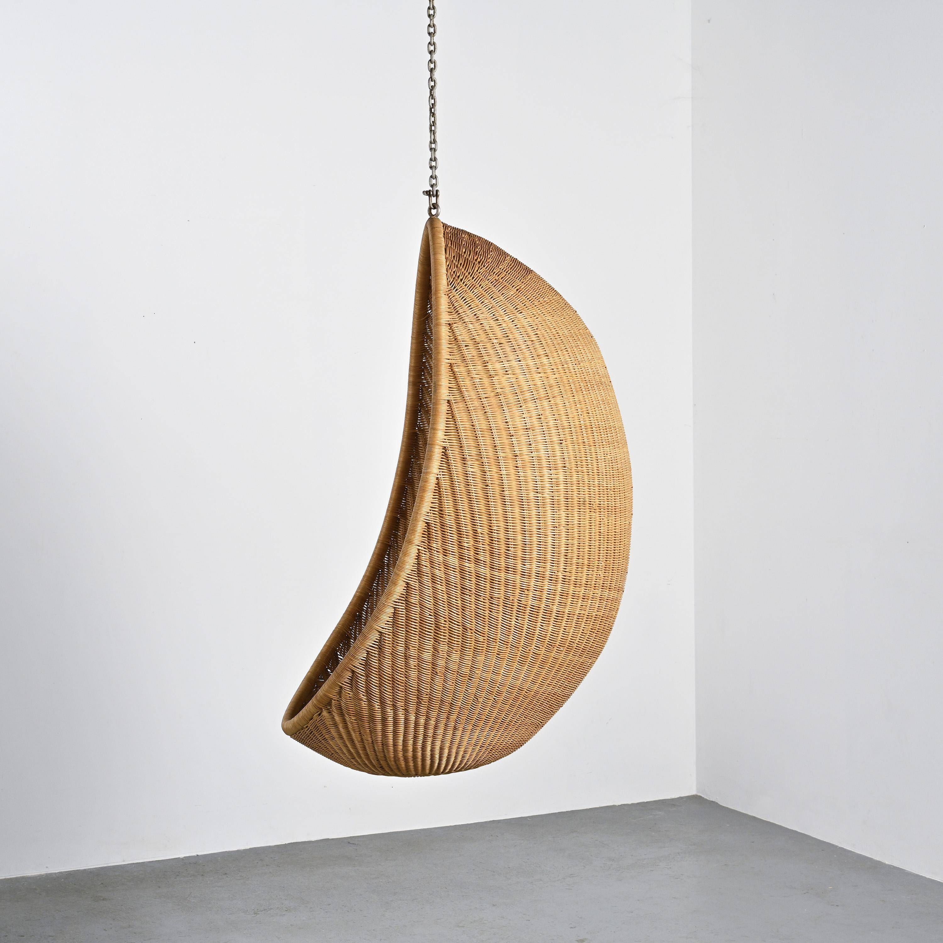 Hanging chair called "Egg" by Nanna Ditzel, design 1959