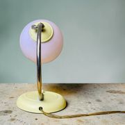 Lampe de table ou applique murale en verre rose des années 60