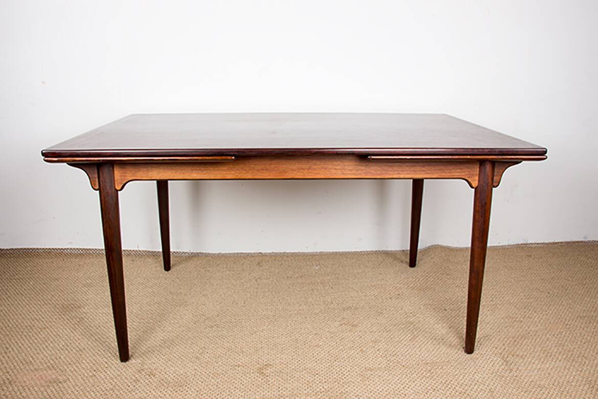 Danish extendable dining table in rosewood, model 54 by Gunni Omann